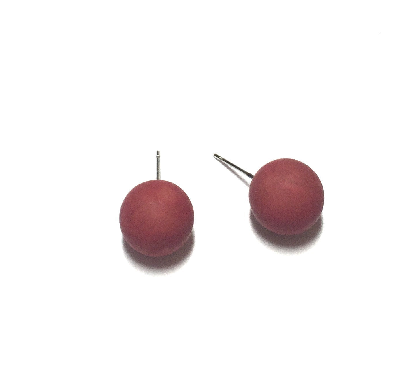 garnet stud earrings