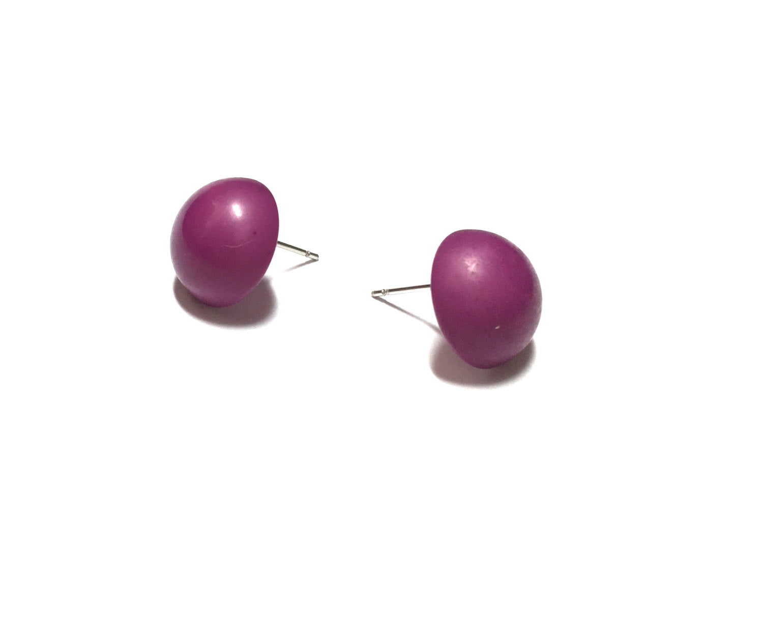 violet vintage studs