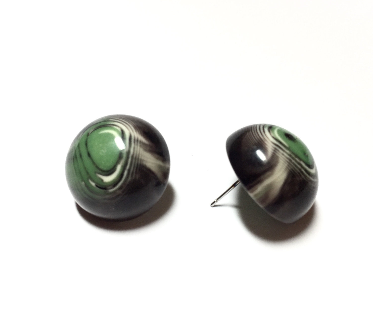 green button studs