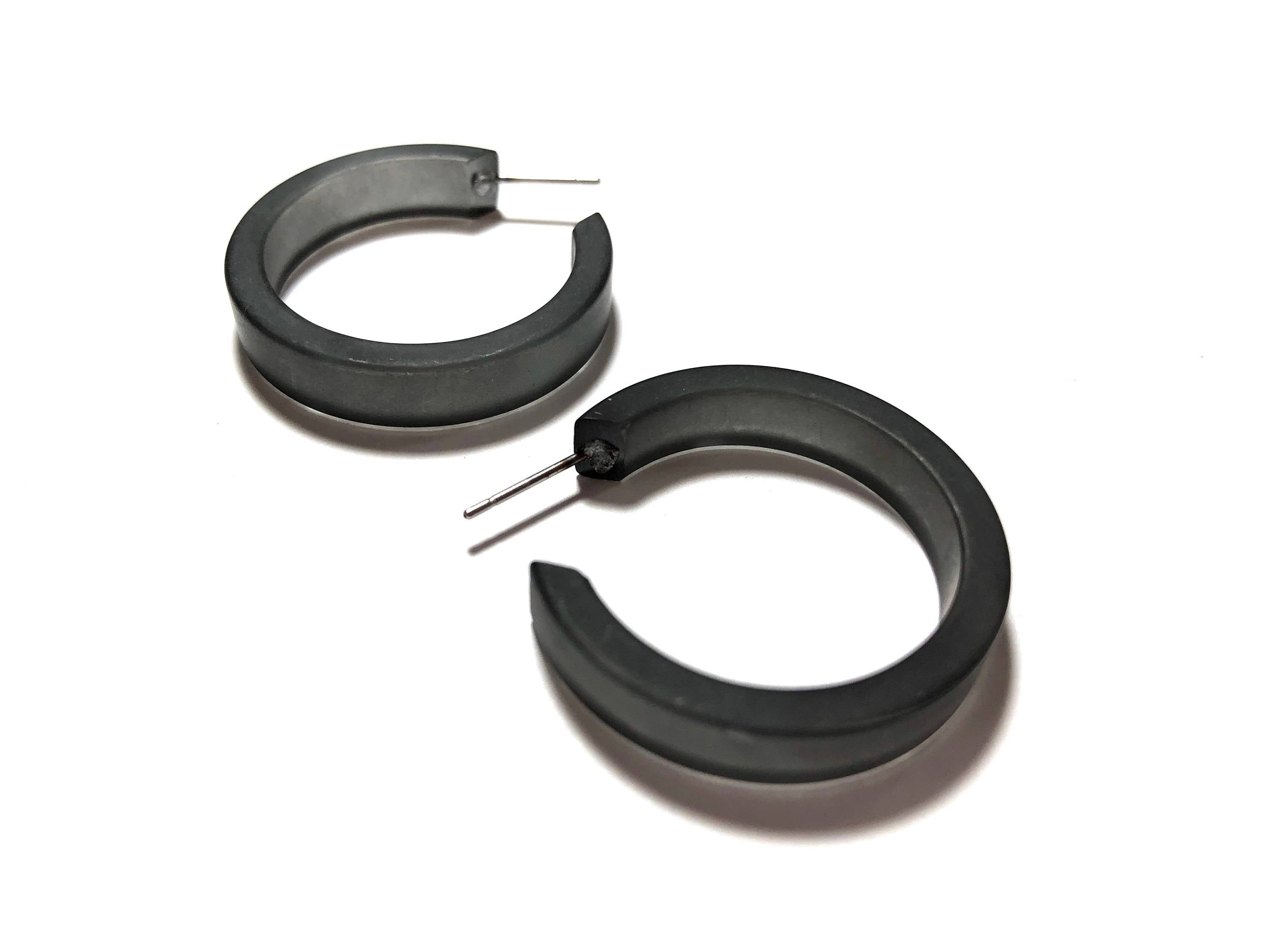 dark grey small classic hoops