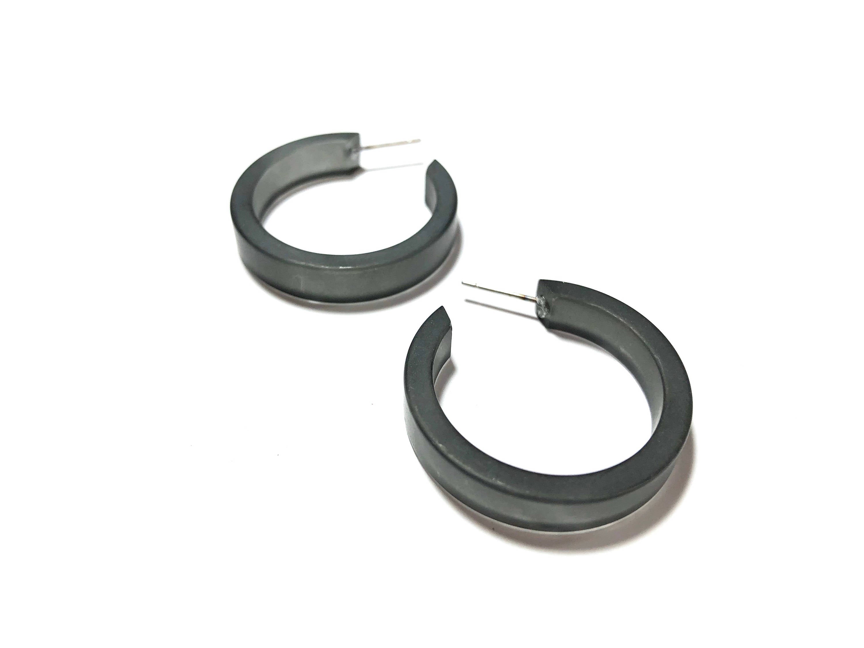 gray small hoops