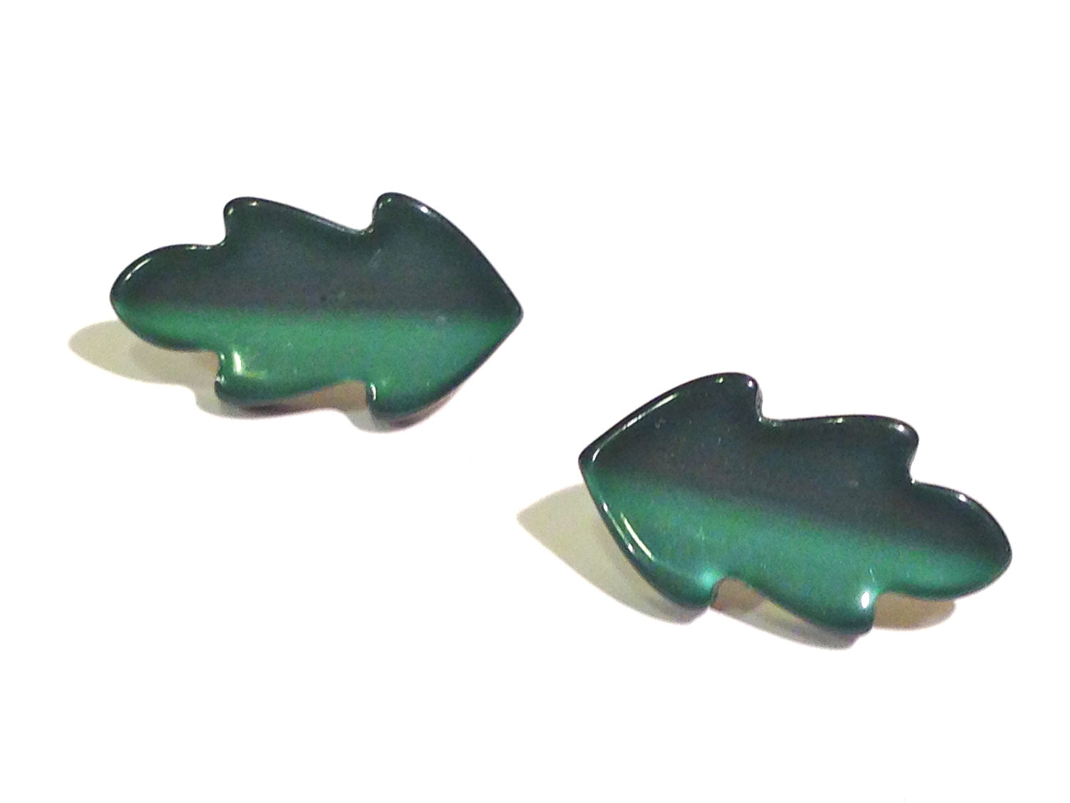 dark green leaf studs