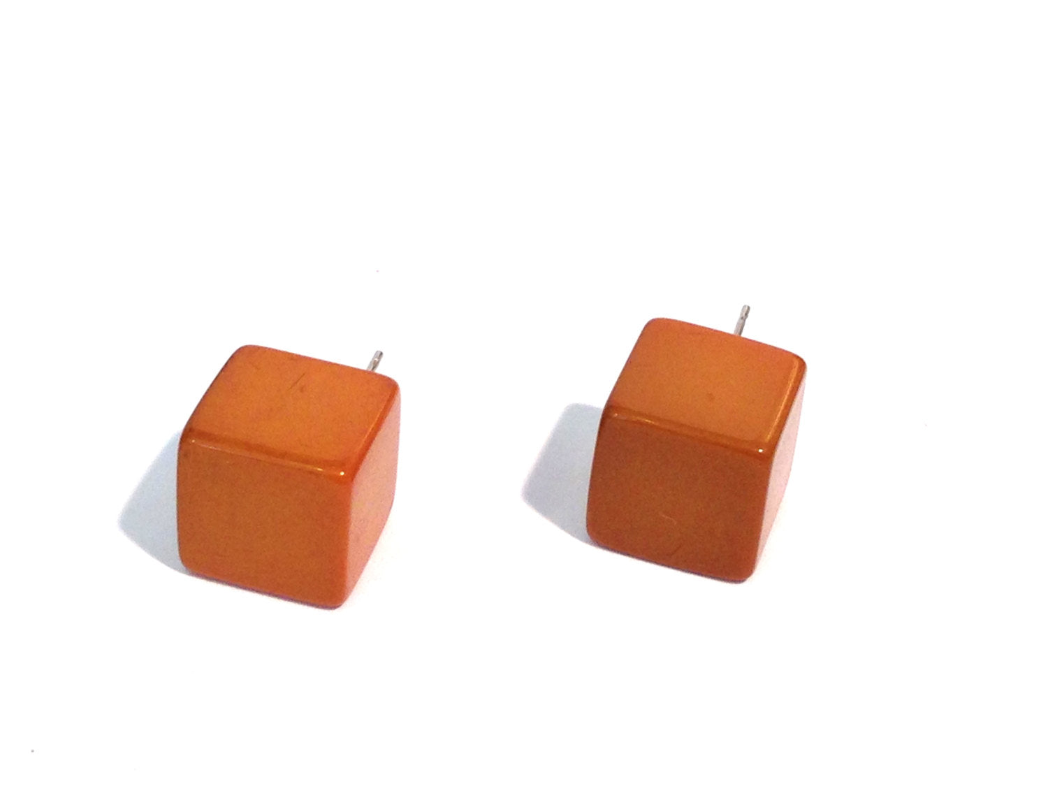 cinnamon cube studs