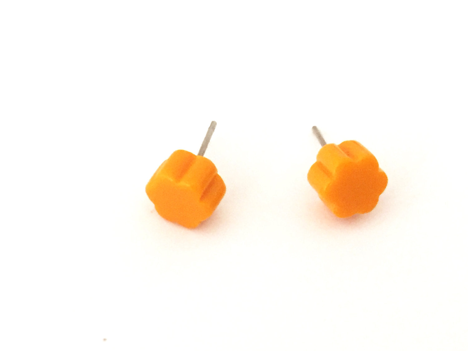 marigold studs