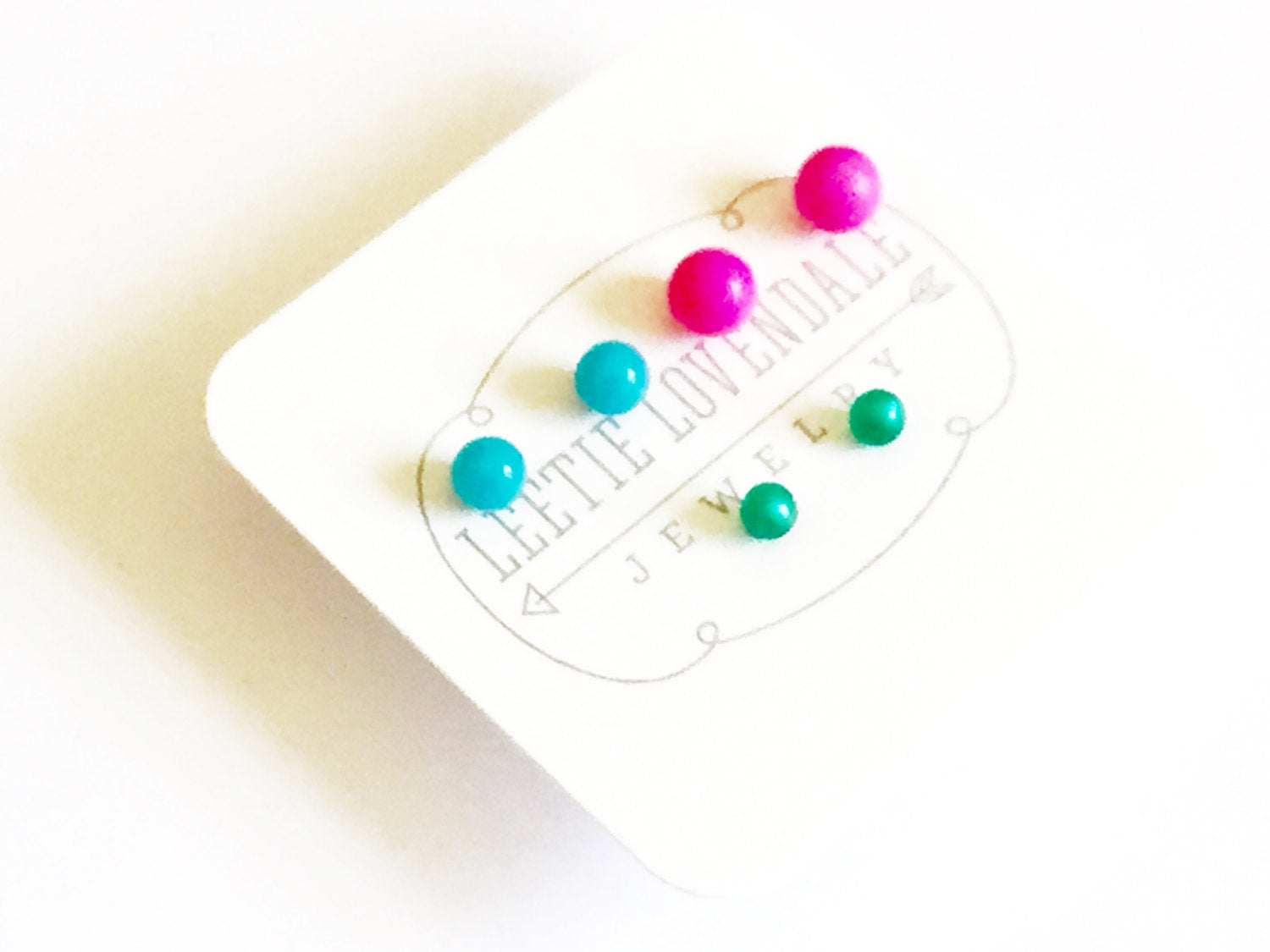 small stud earrings pack
