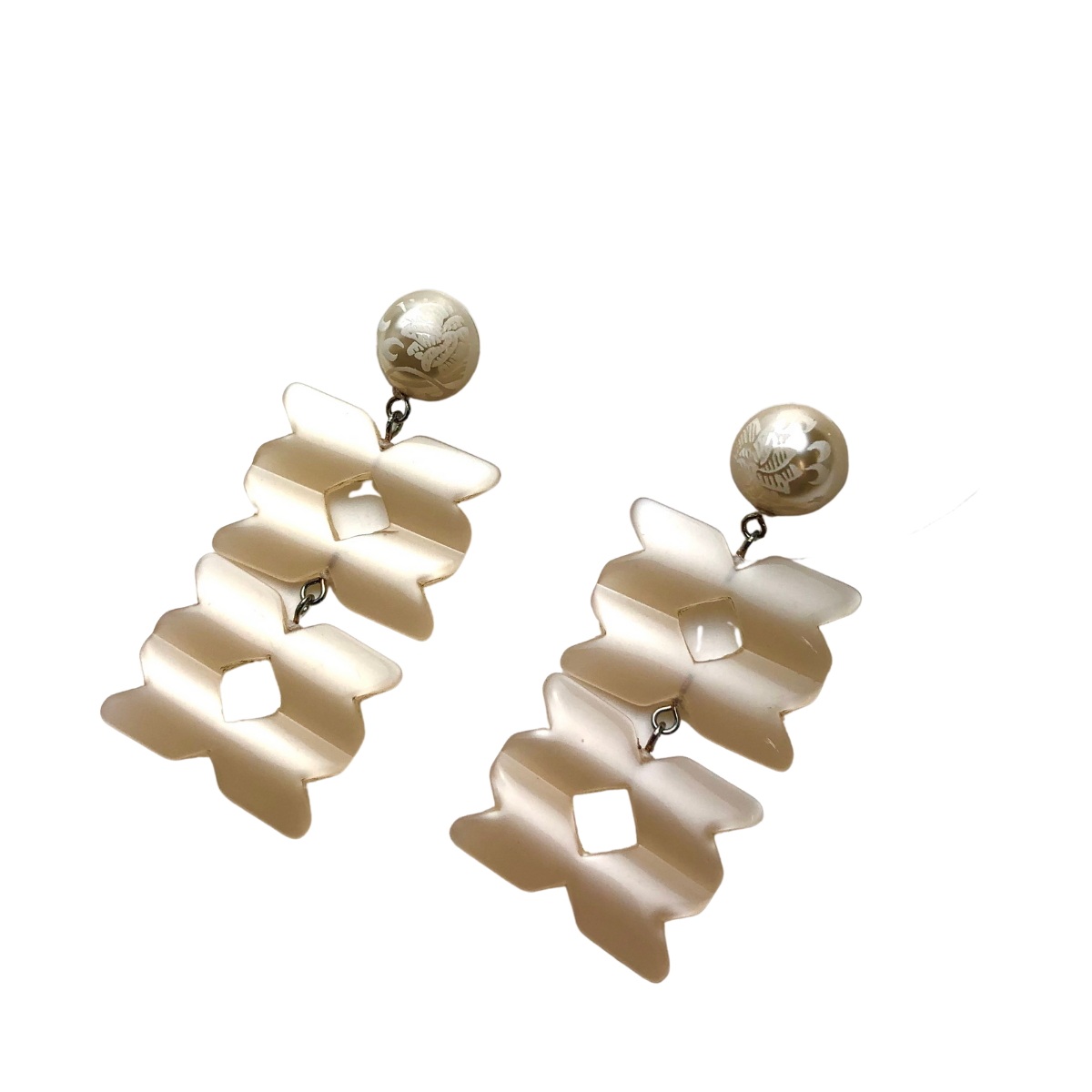 dark cream earrings