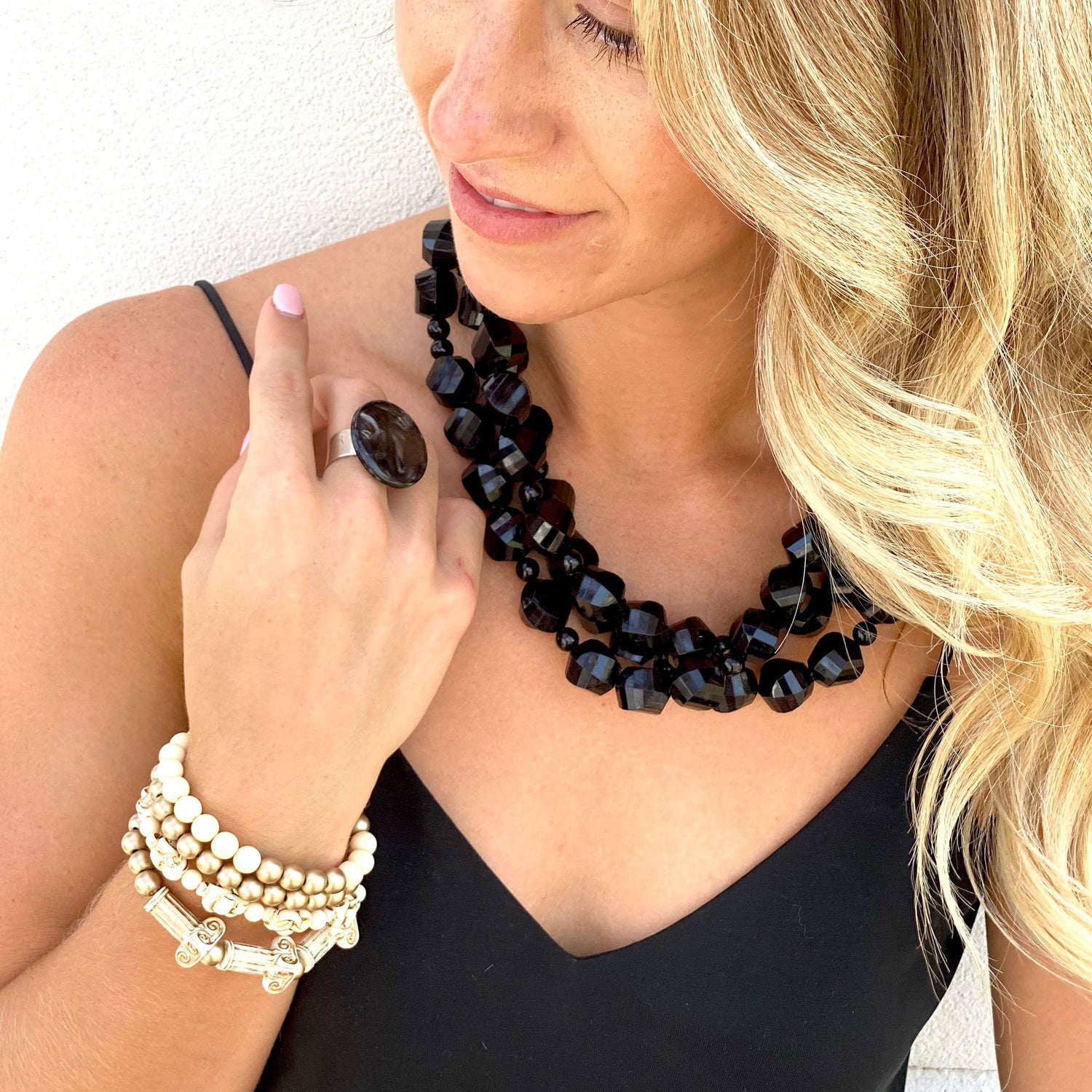 faceted black necklace