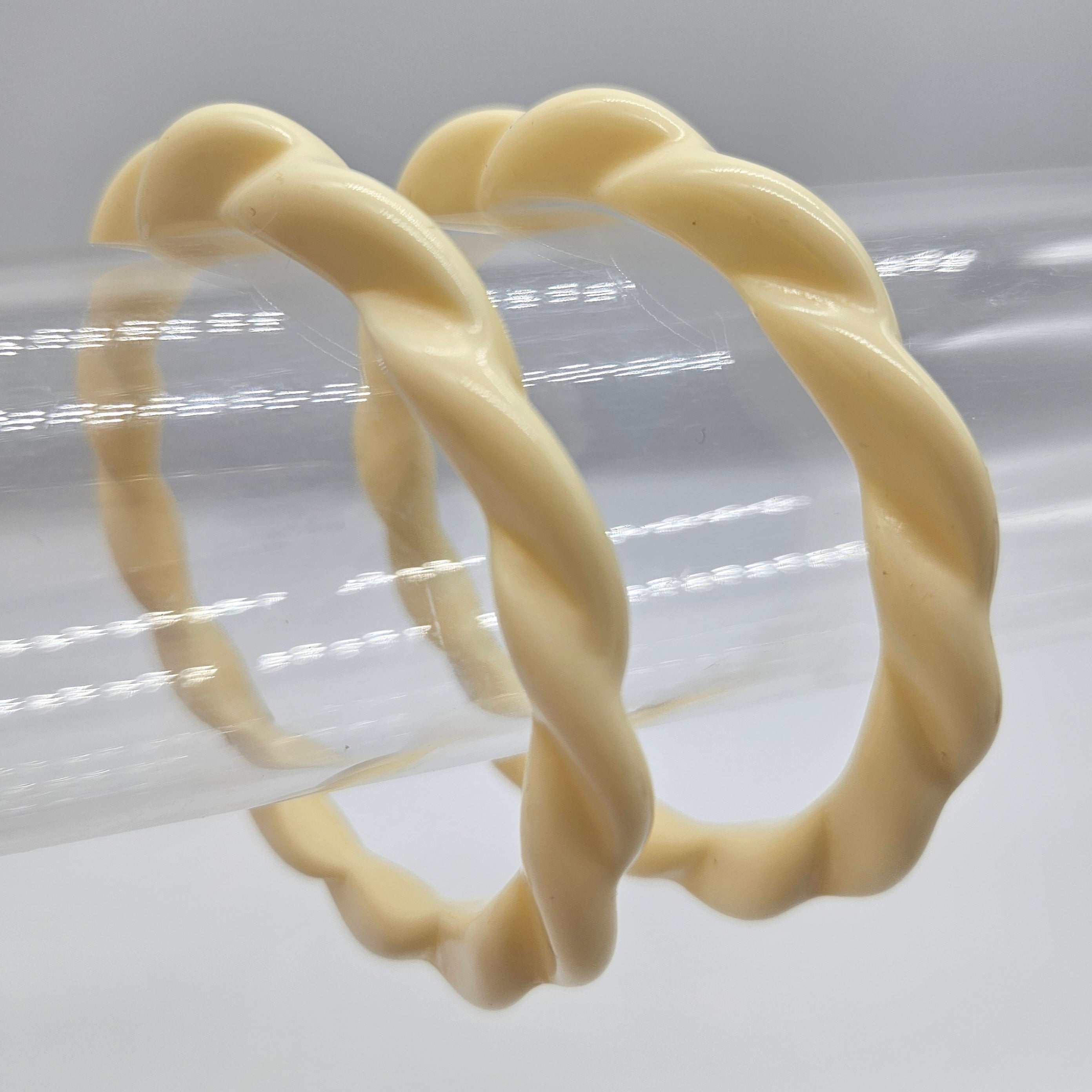 Do the Twist Bangle