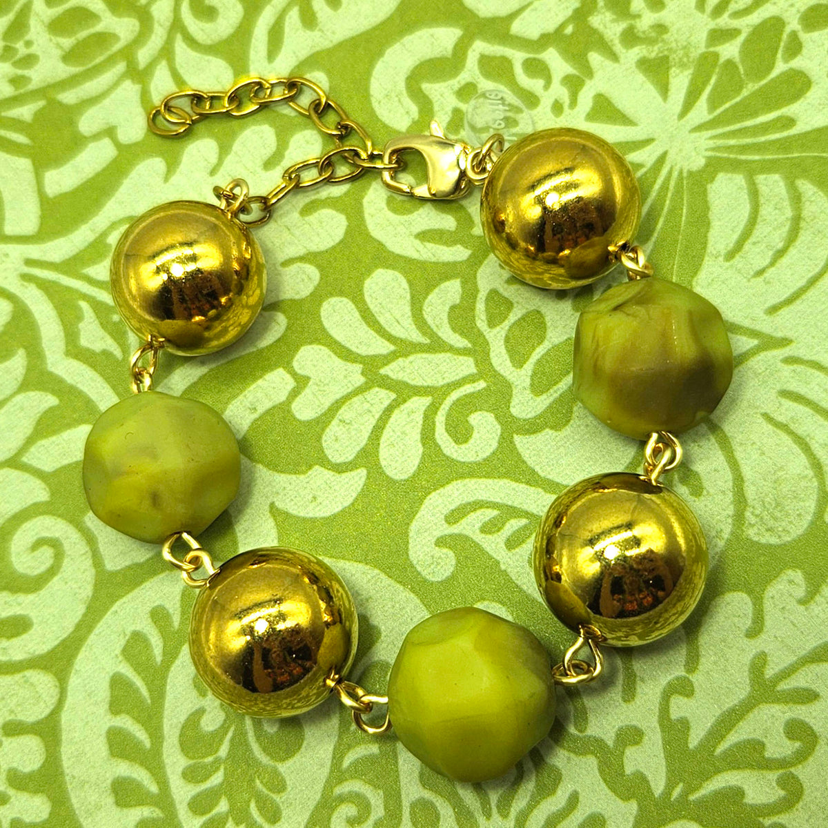 Olive Gleam Betsy Bracelet