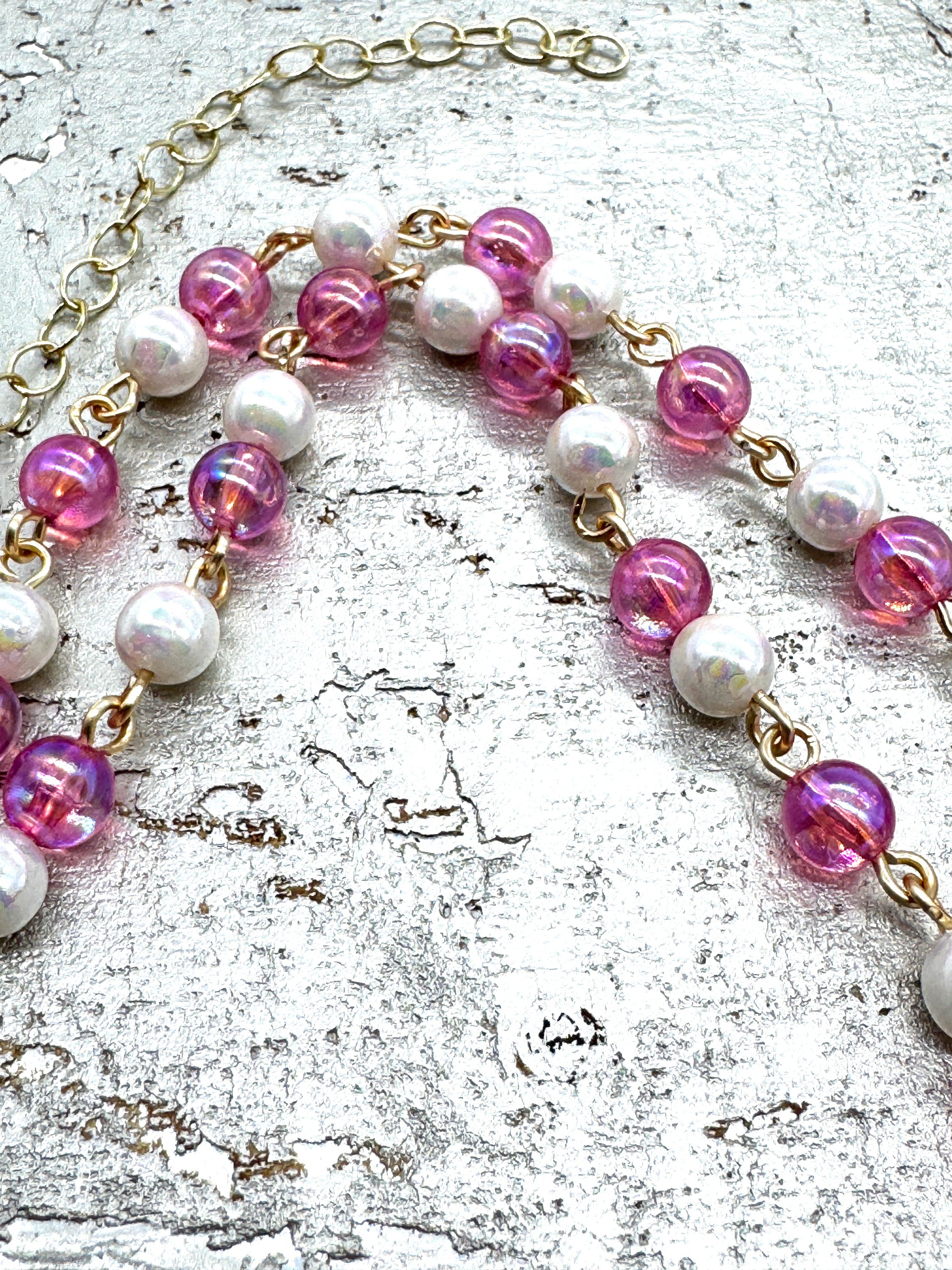 Bubble Gum Pearls Amelia Necklace