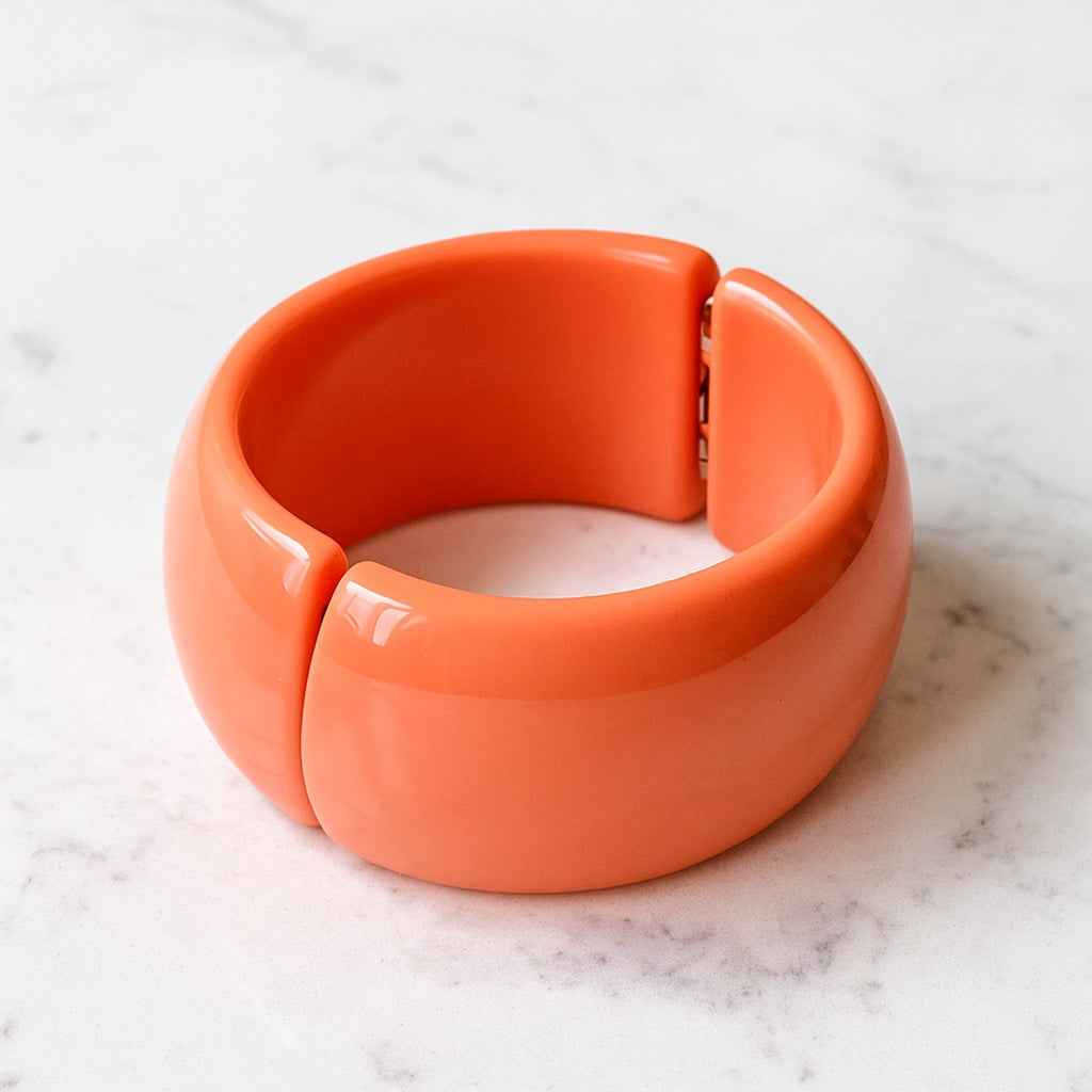Coral – Vintage Lucite Clamper Bracelet