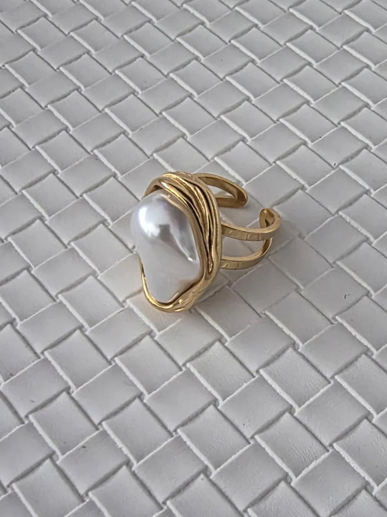 Chunky Biwi Pearl Ring - HL Trunk Show