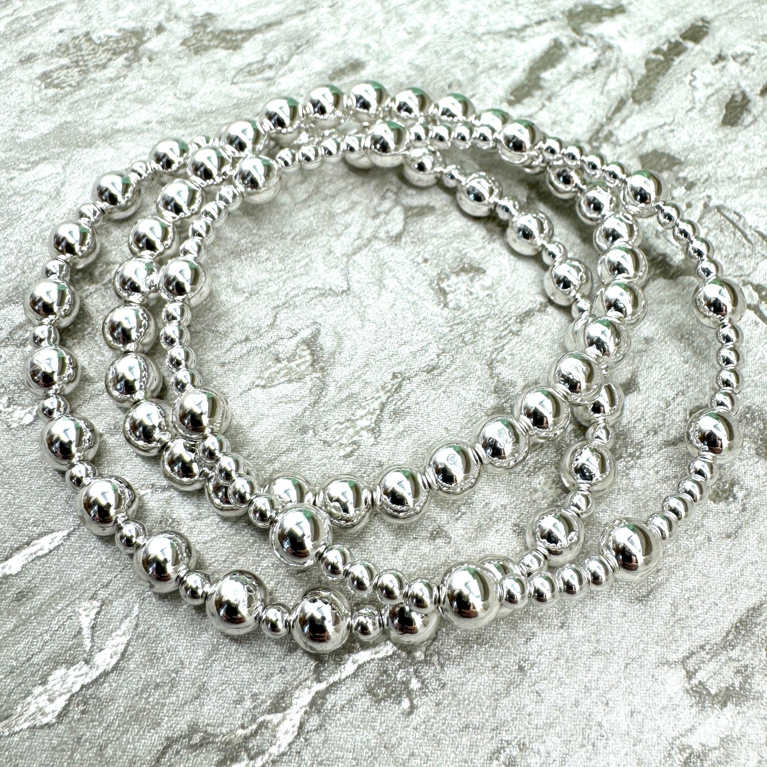 Vacuum-Plated Silver Beaded Stretch Bracelet