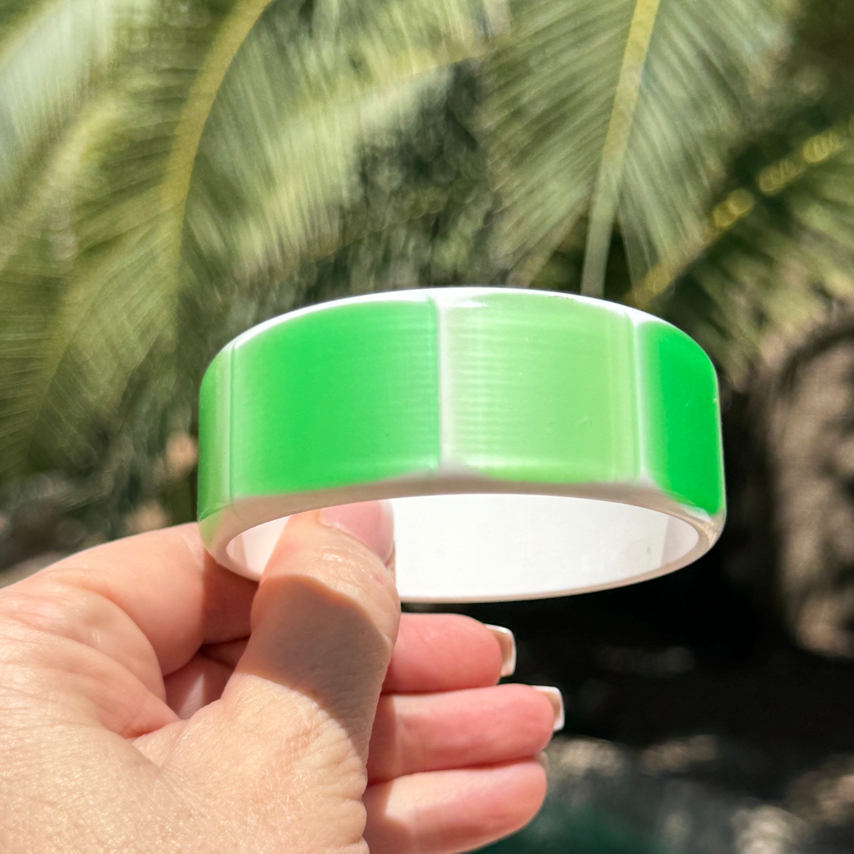 Green &amp; White Moonglow Colorblock Bangle Bracelet - 8&quot; RARE