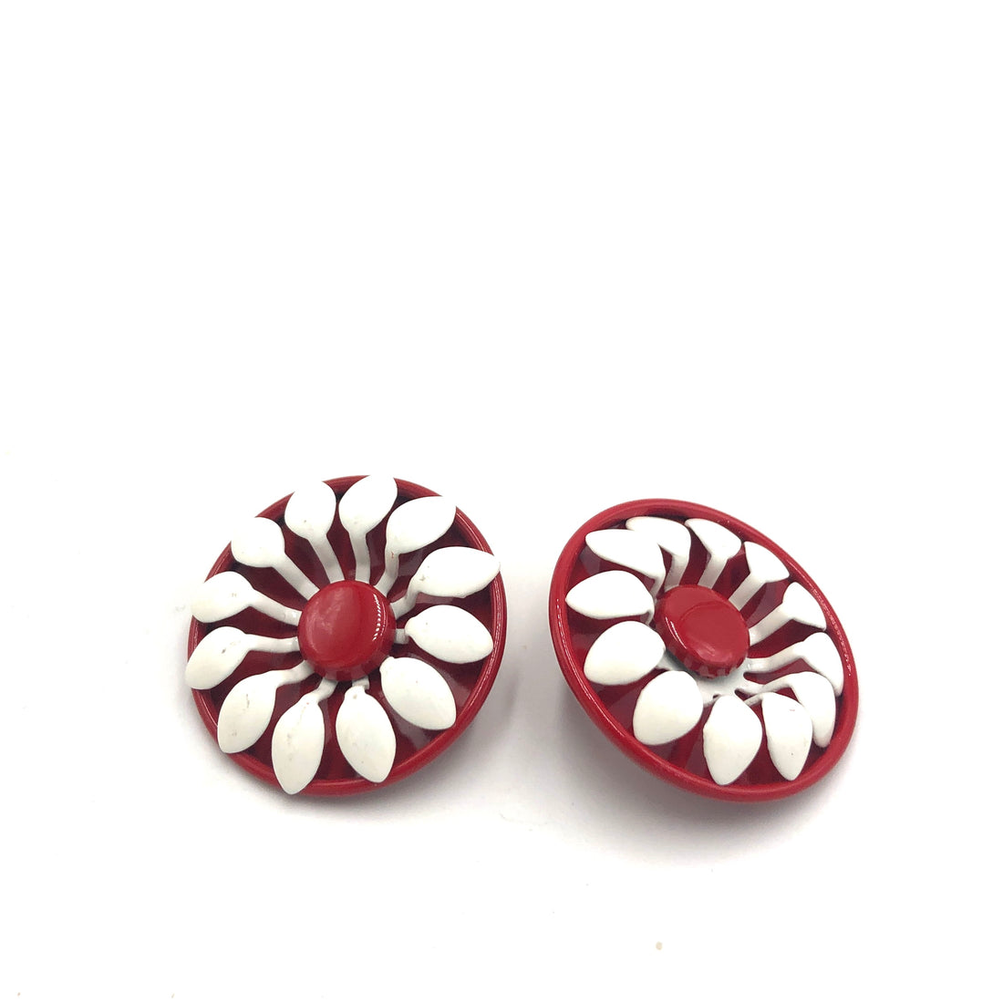 Vintage Red Metal Daisy Flower Layered Stud Earrings *