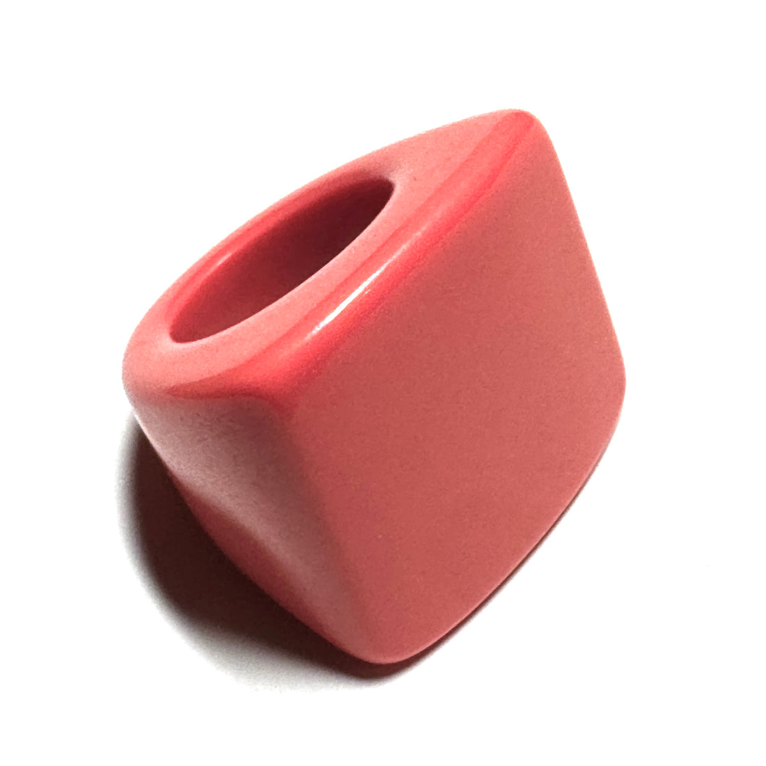 Forma Resin Ring – Coral