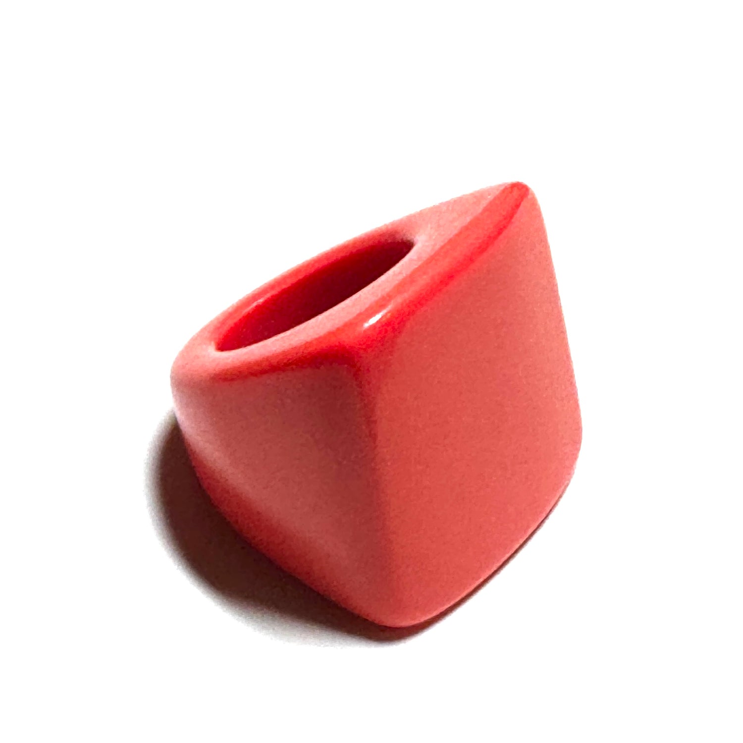 Forma Resin Ring – Coral