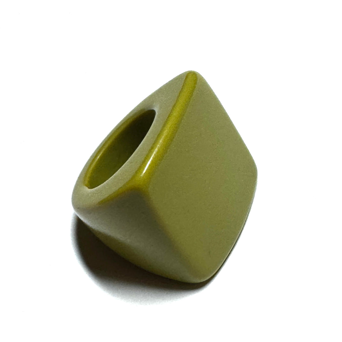 Forma Resin Ring – Moss