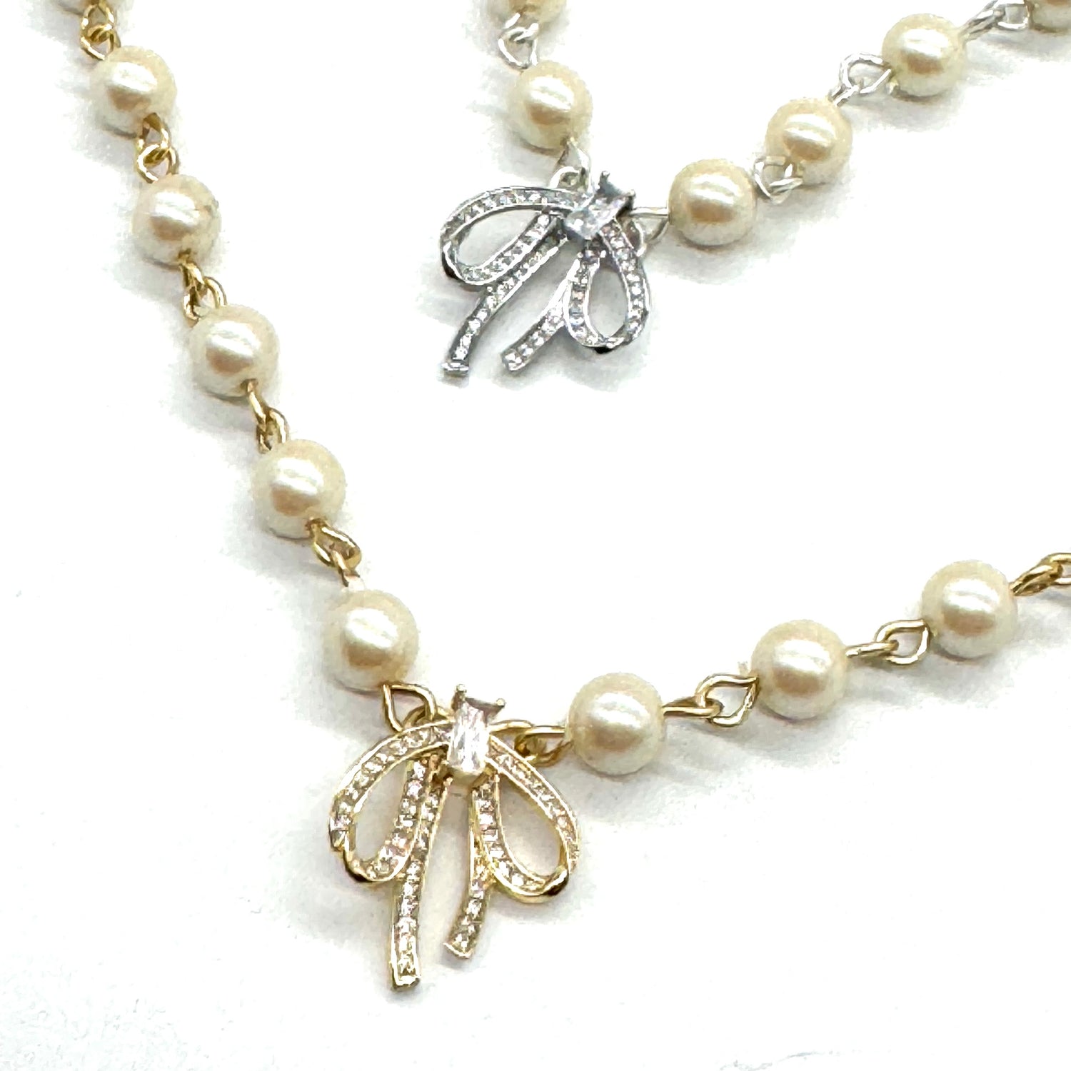 Ribbons &amp; Bows Pearl Aleta Necklace