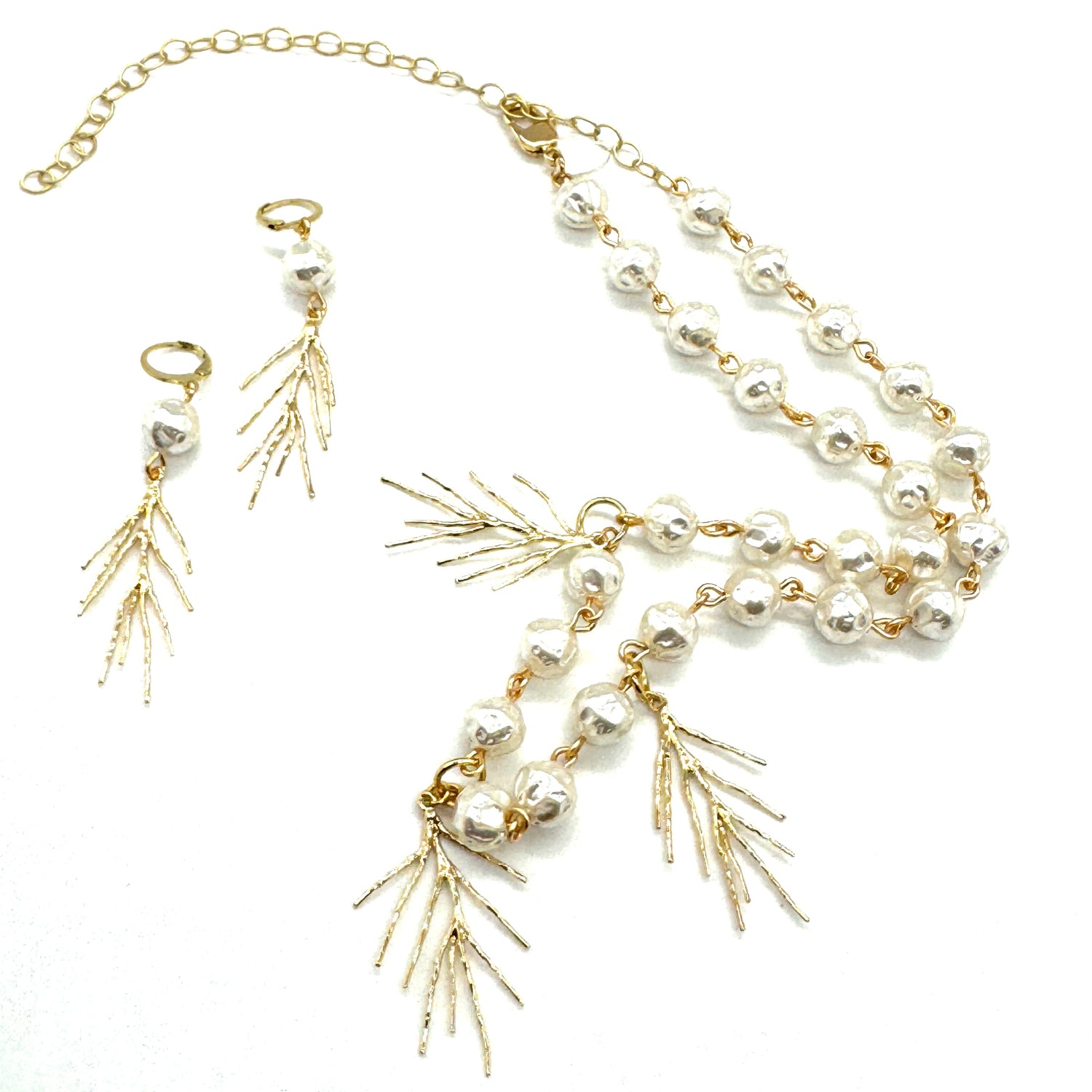 Winter Pine Pearl Necklace