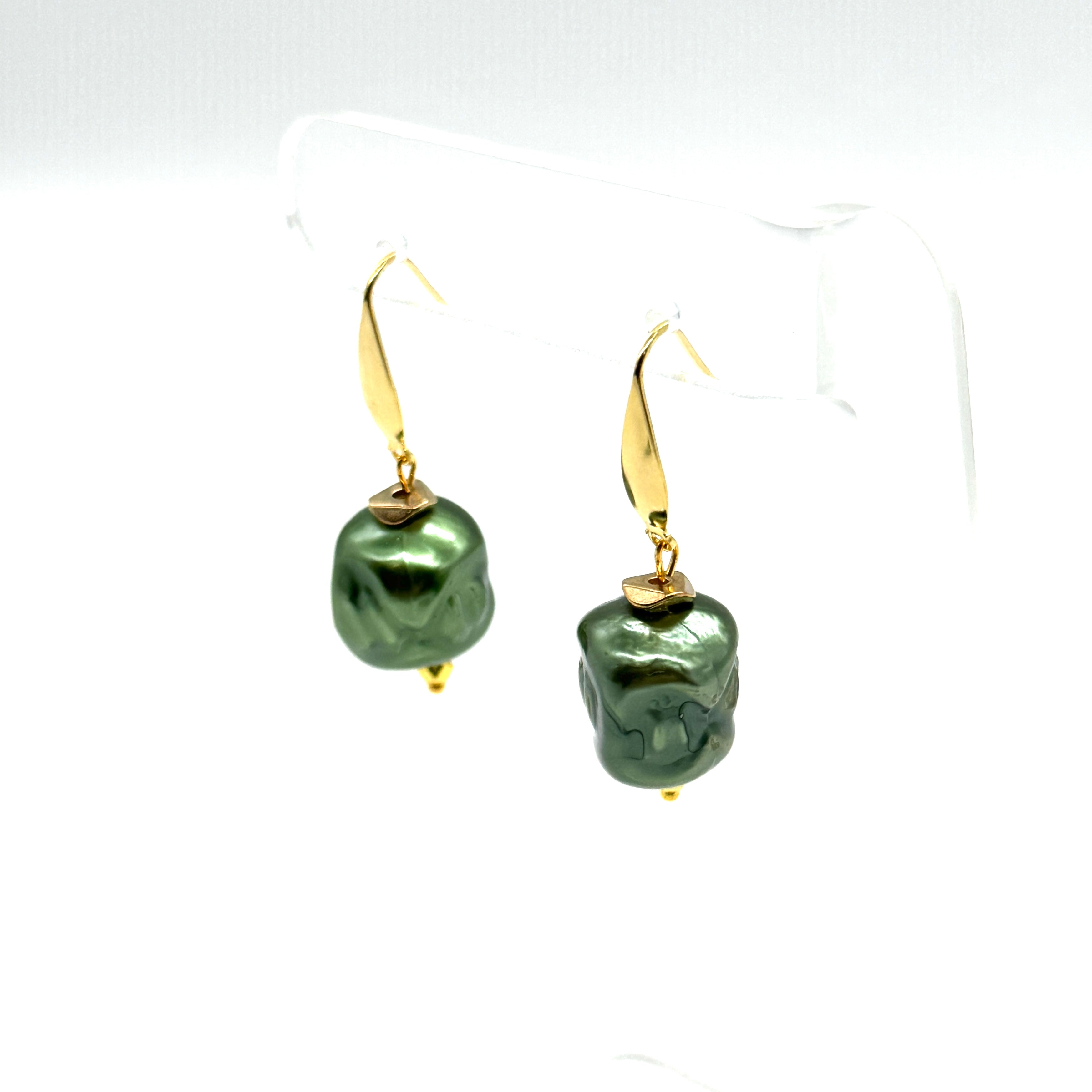 Hollow Evergreen Drop Earrings