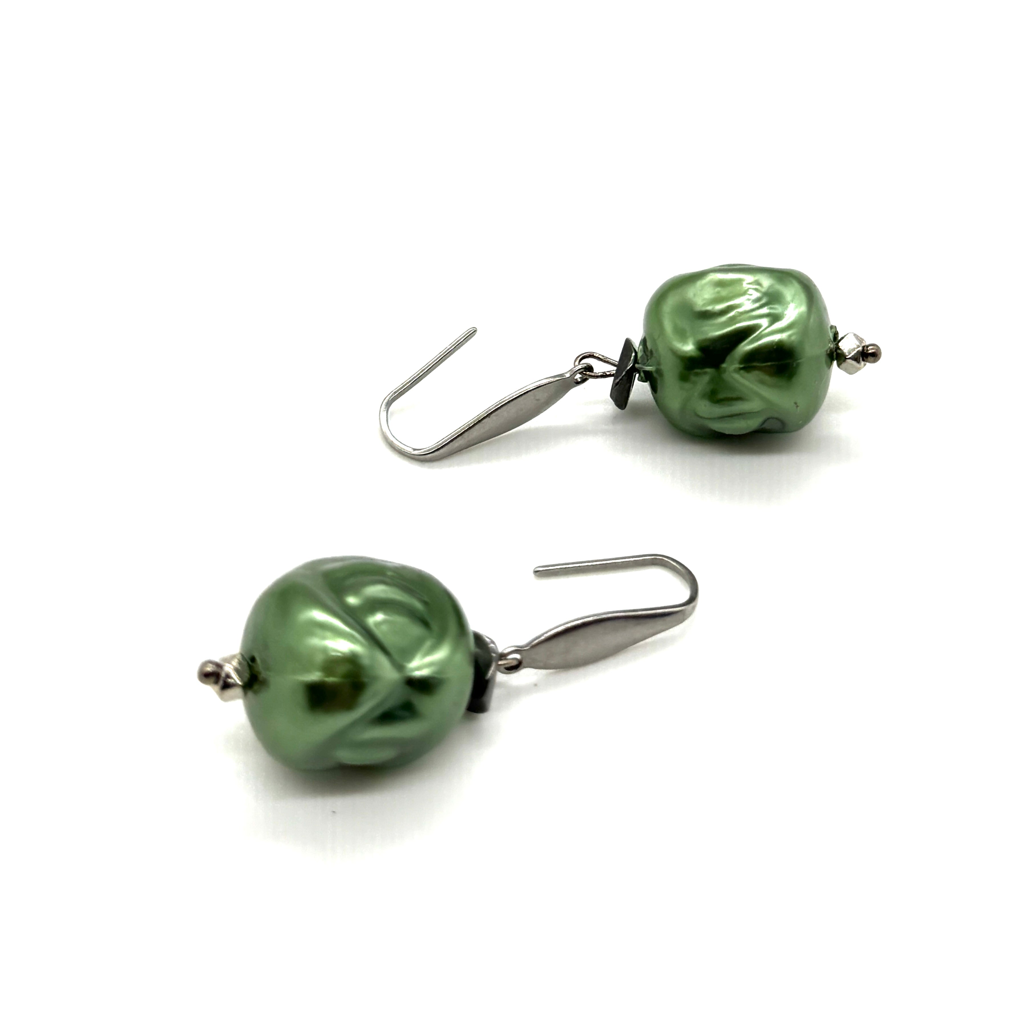 Hollow Evergreen Drop Earrings