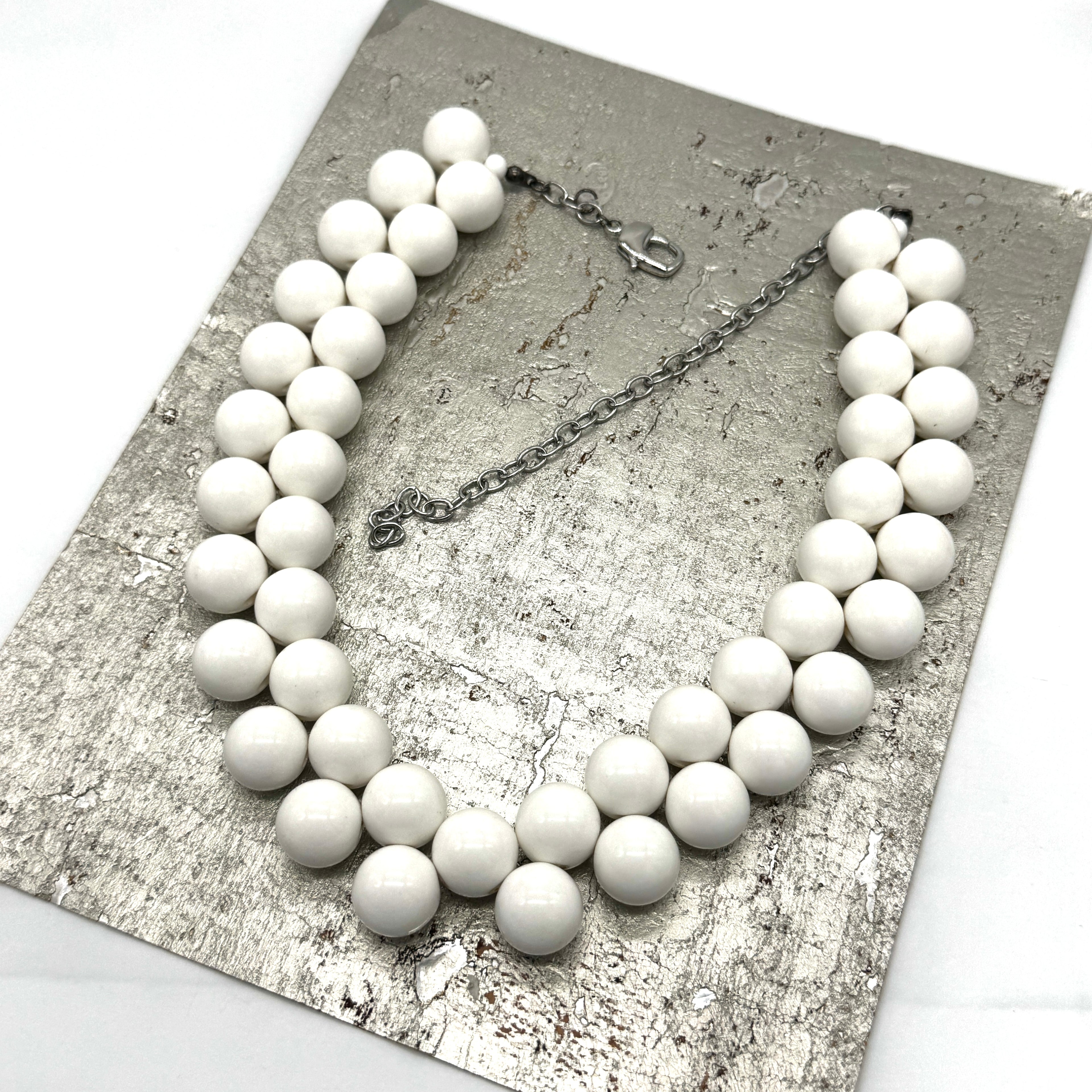 White Berry Pop Necklace