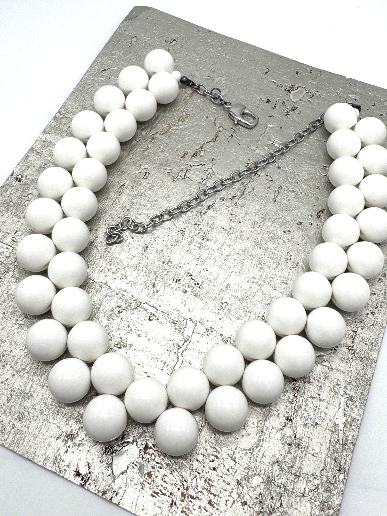 White Berry Pop Necklace