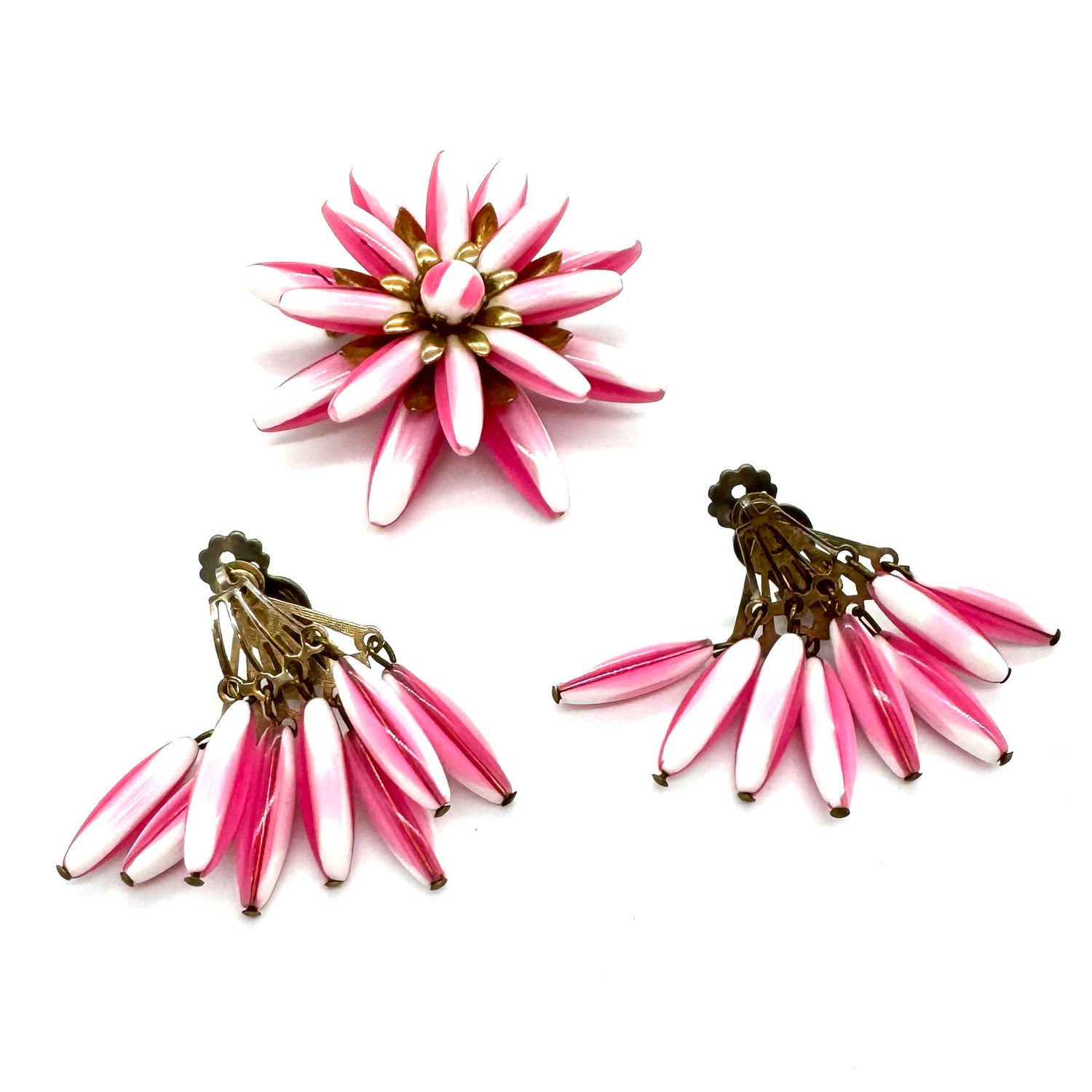 Best Plastics Pink &amp; Moonglow Cluster Pin &amp; Earrings Set - Estate