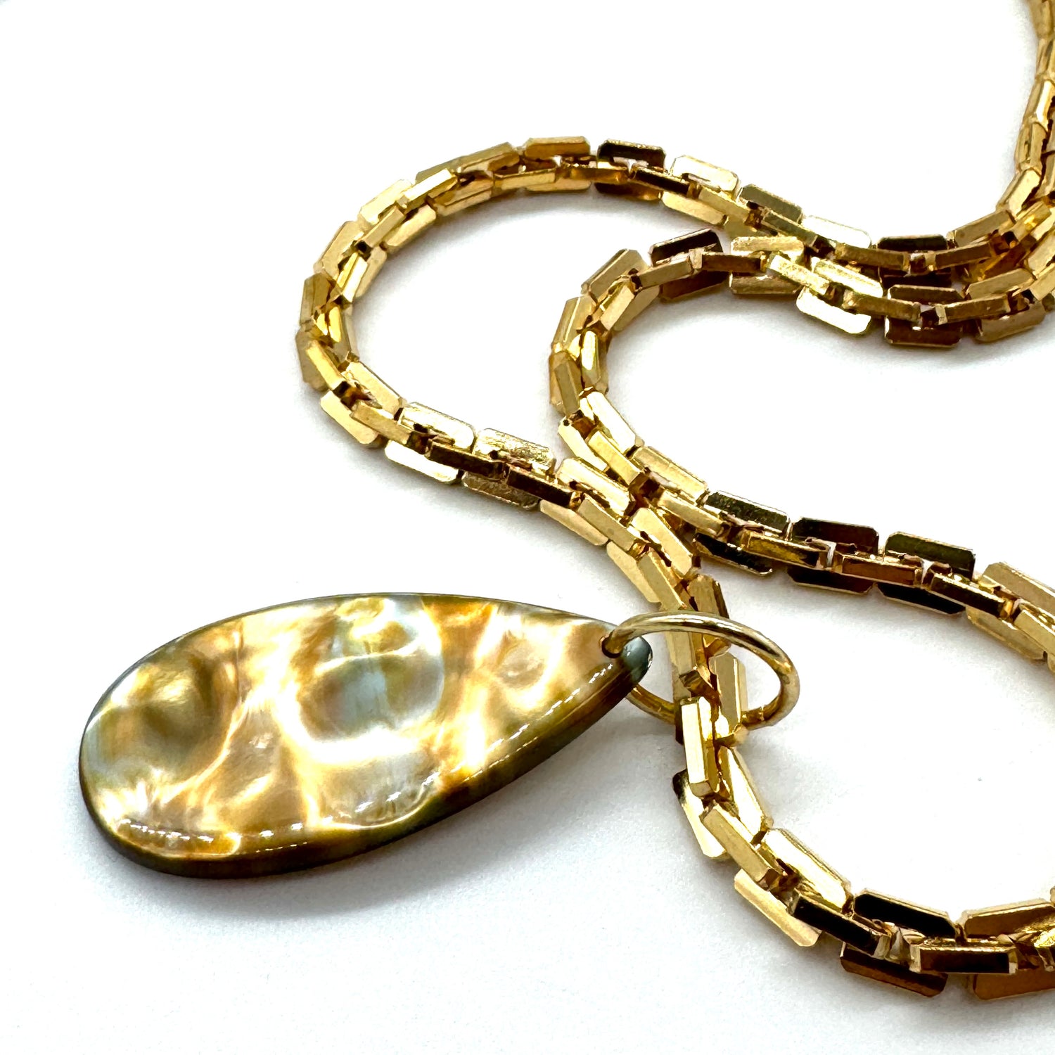 Boston Aura Pendant Necklace
