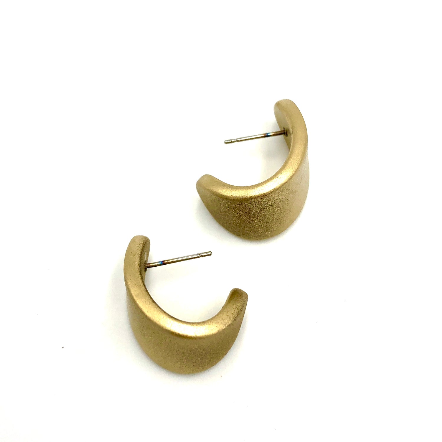 Shabby Metallic Gold Curled Petal Stud Earrings