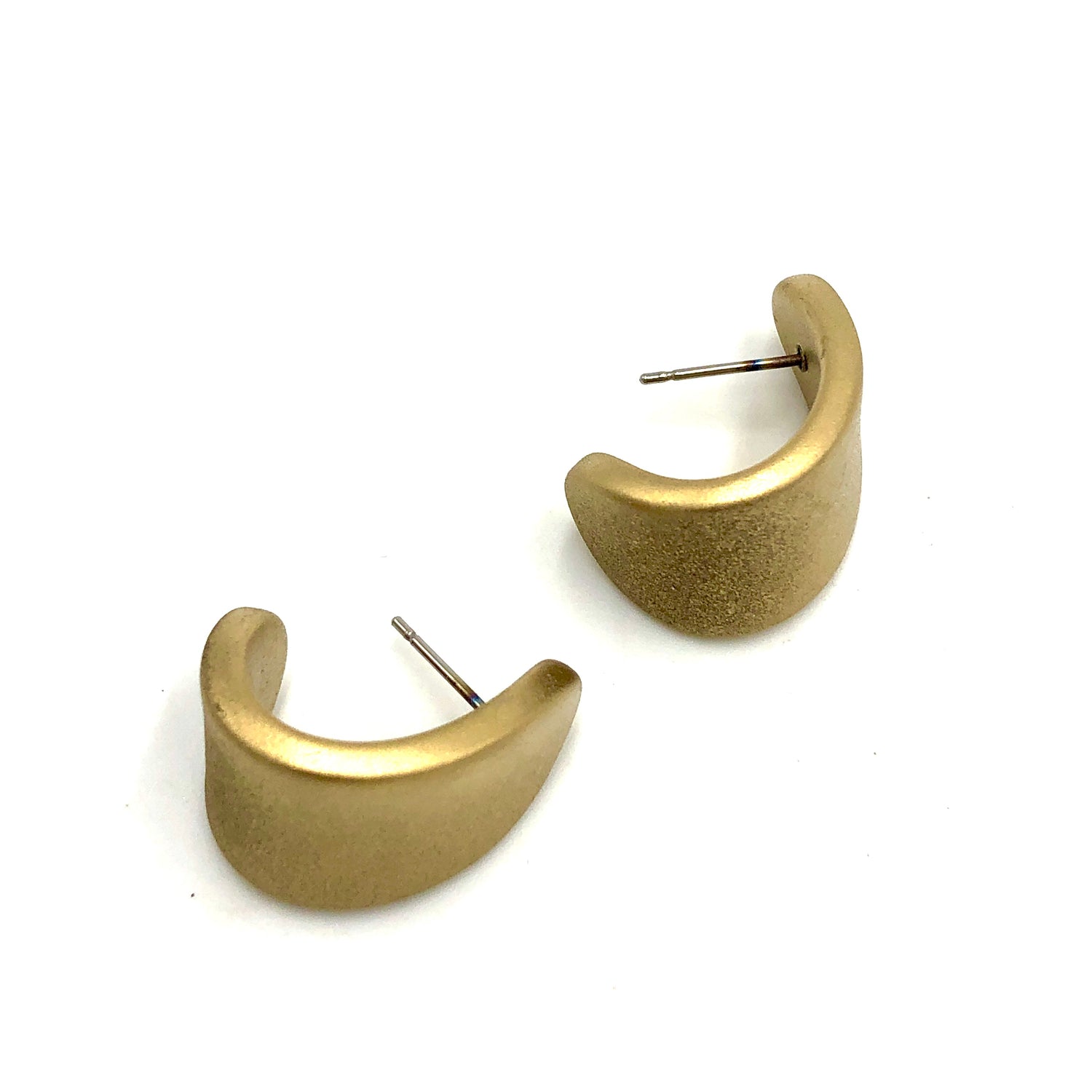 Shabby Metallic Gold Curled Petal Stud Earrings