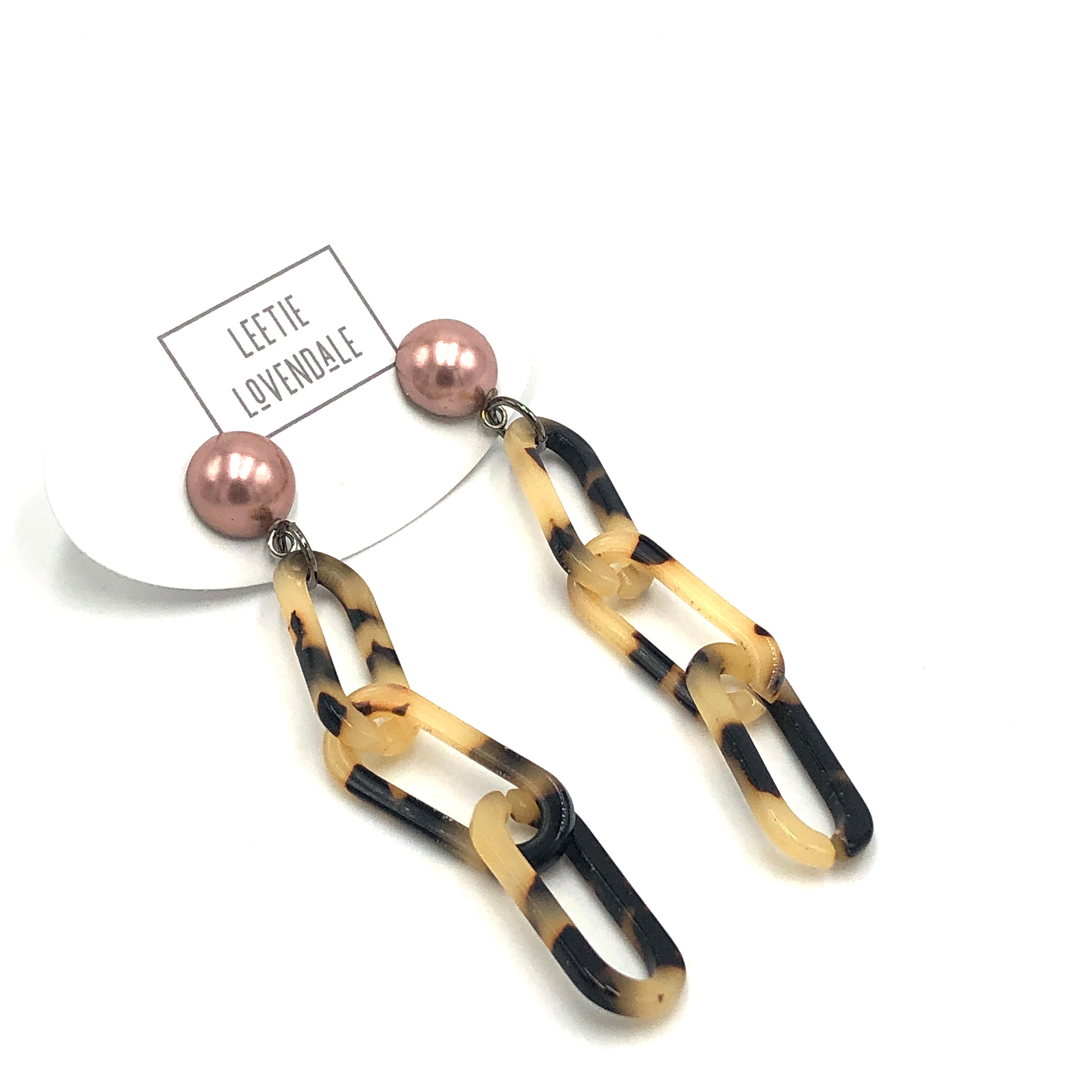 Rose Pearl &amp; Blonde Tortoise Chain Earrings
