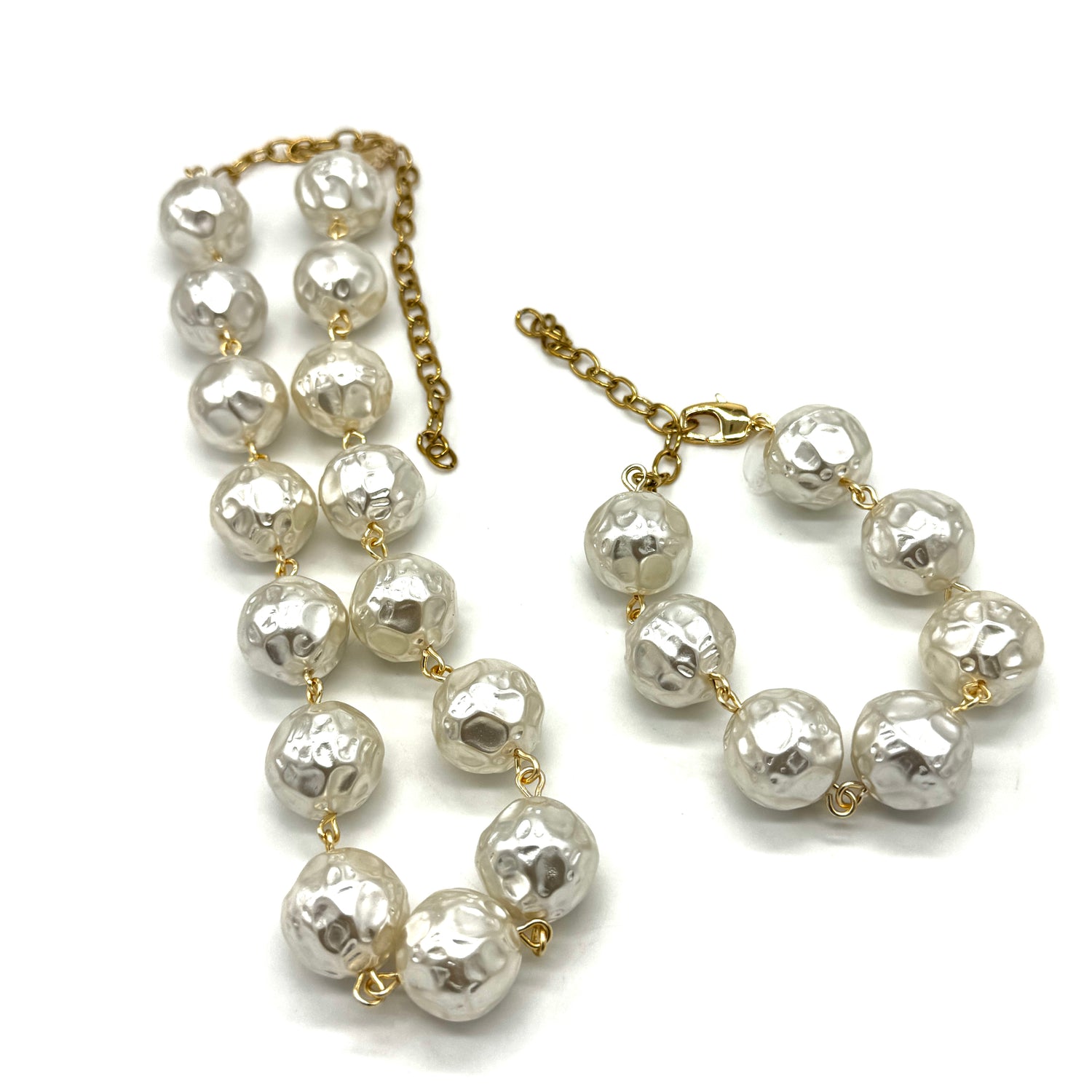 Hammered Pearl Betsy Bracelet