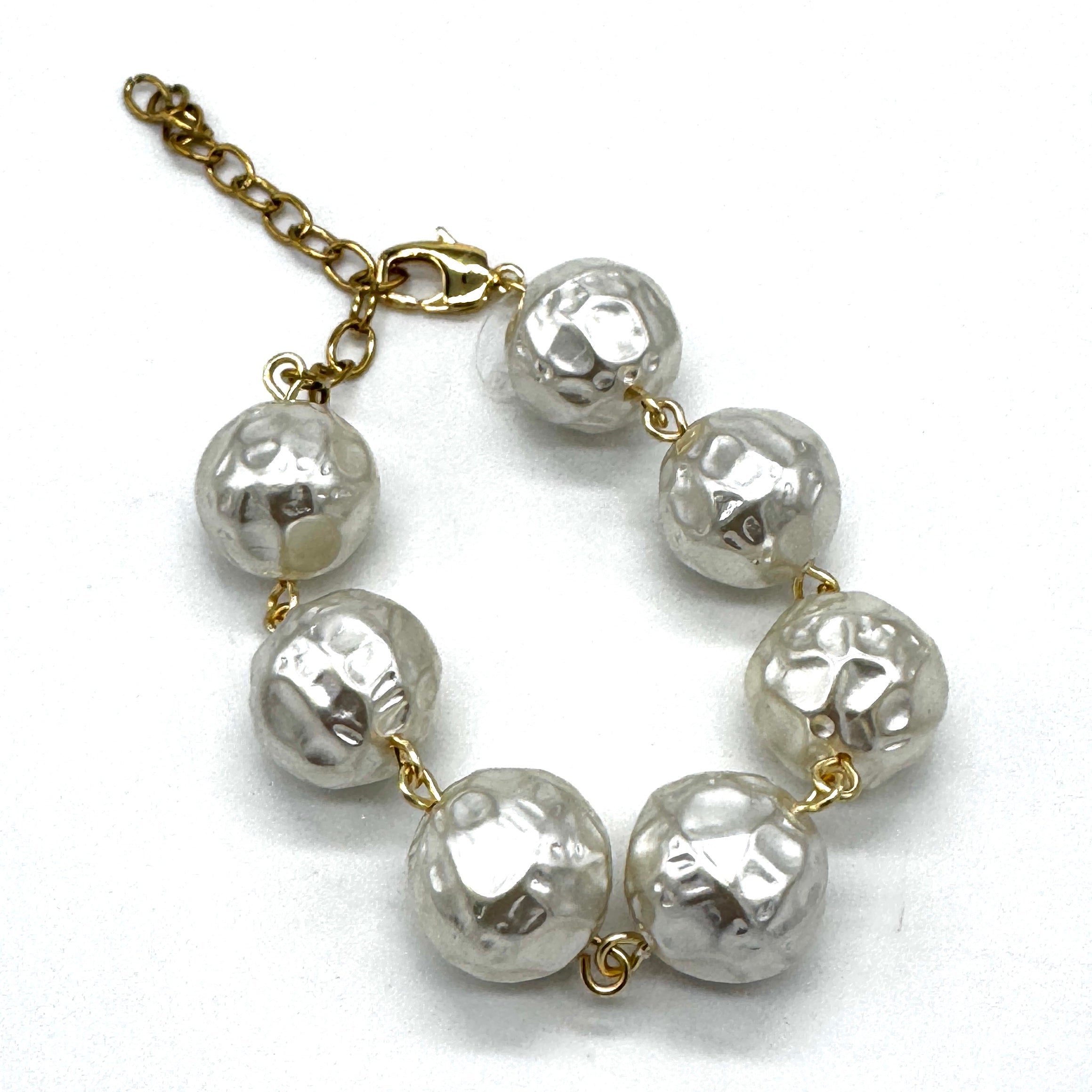 Hammered Pearl Betsy Bracelet