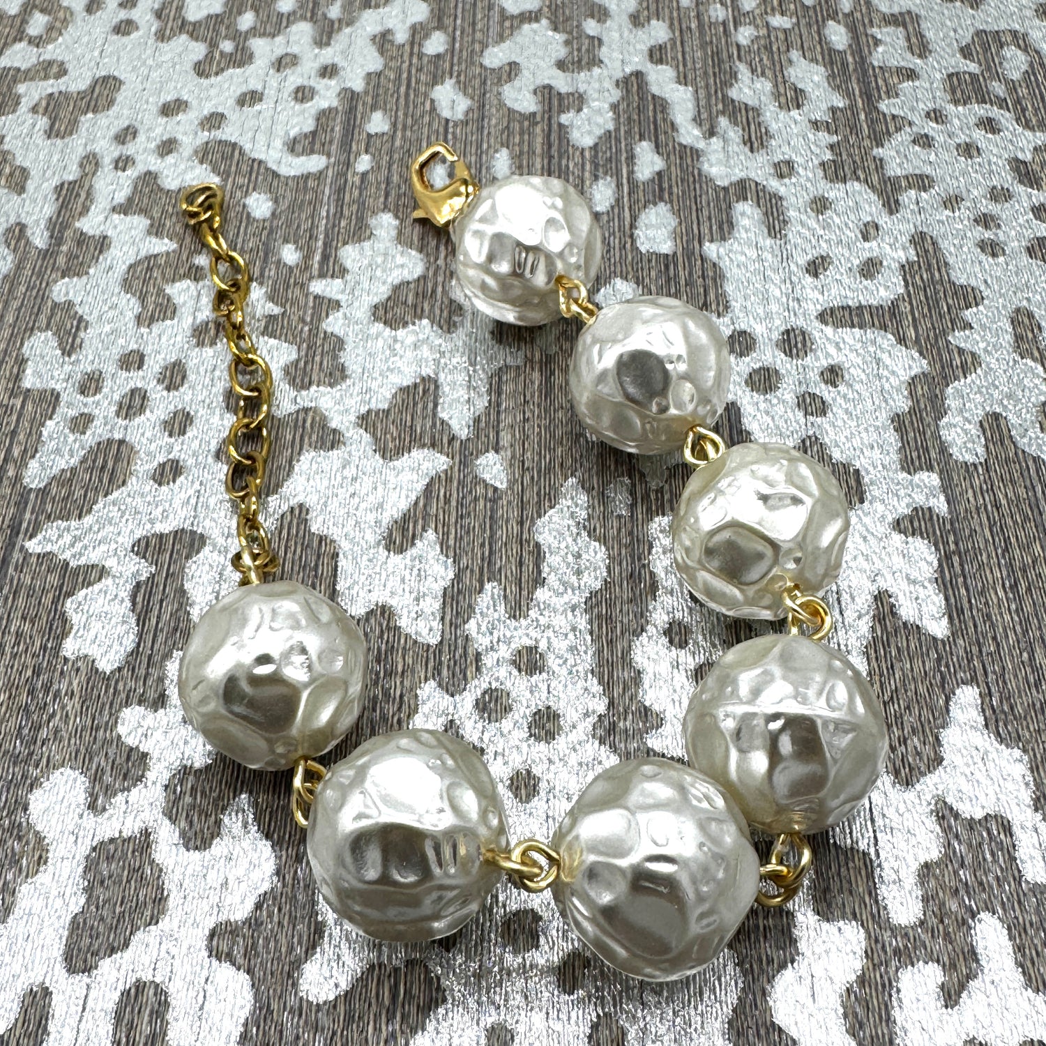 Hammered Pearl Betsy Bracelet