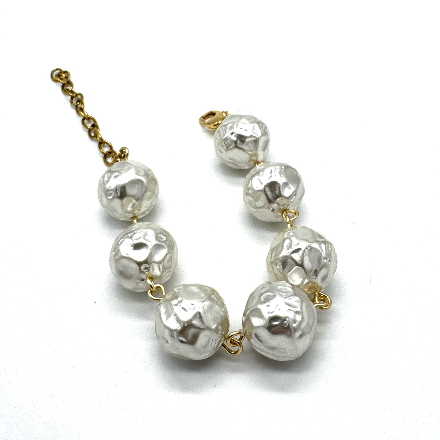 Hammered Pearl Betsy Bracelet