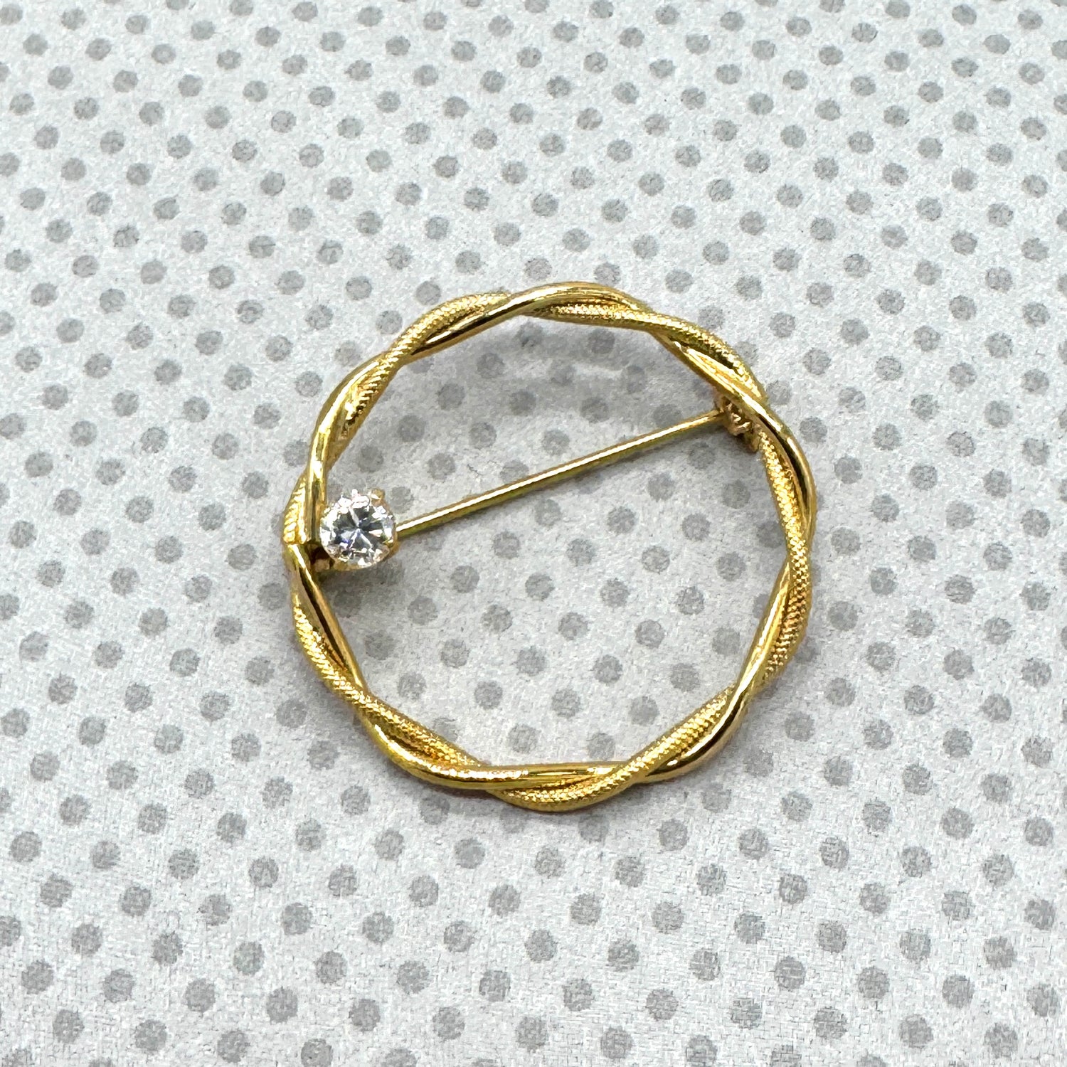 Golden Twist Halo Brooch