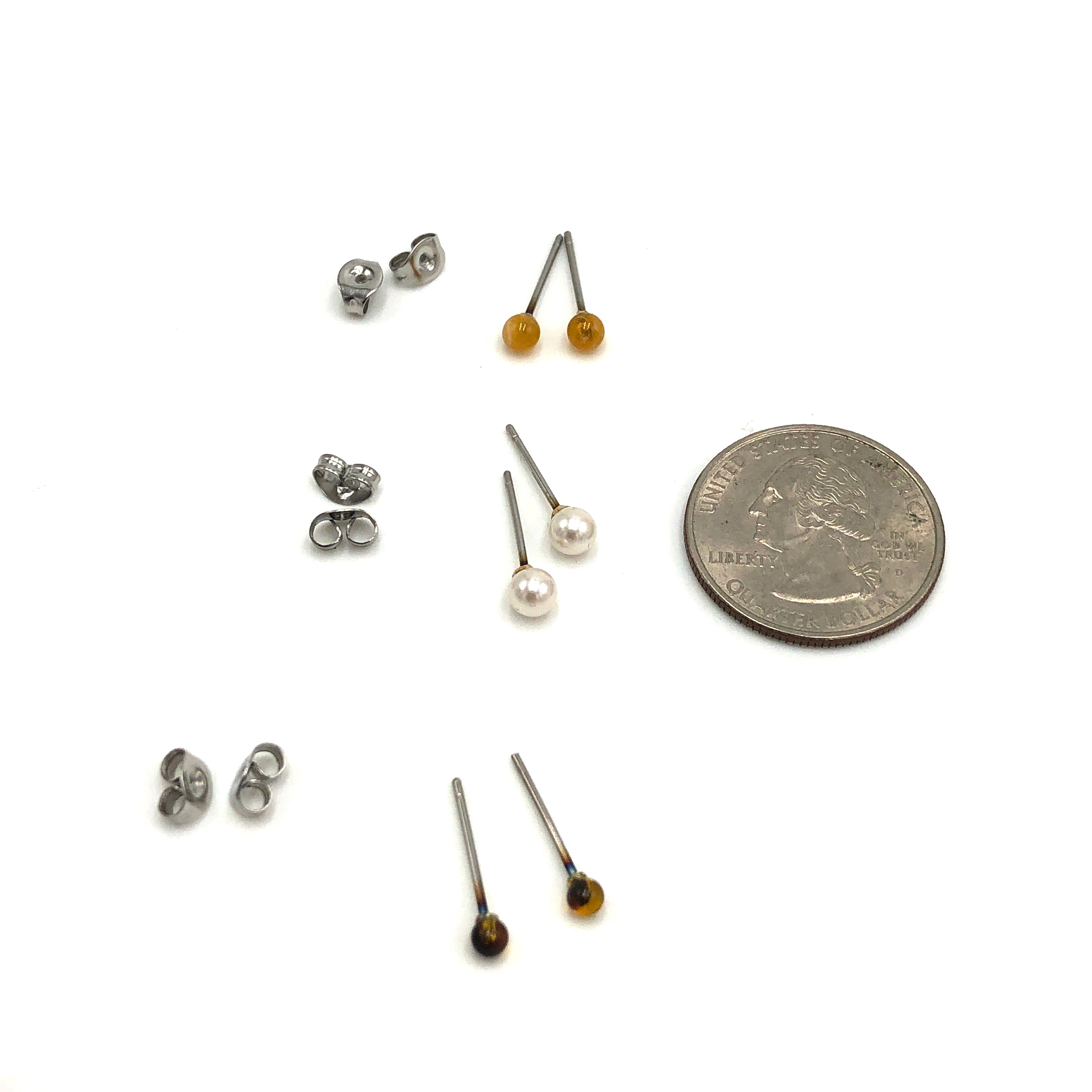 Tortoise &amp; Honey Tiny Studs Earrings Set