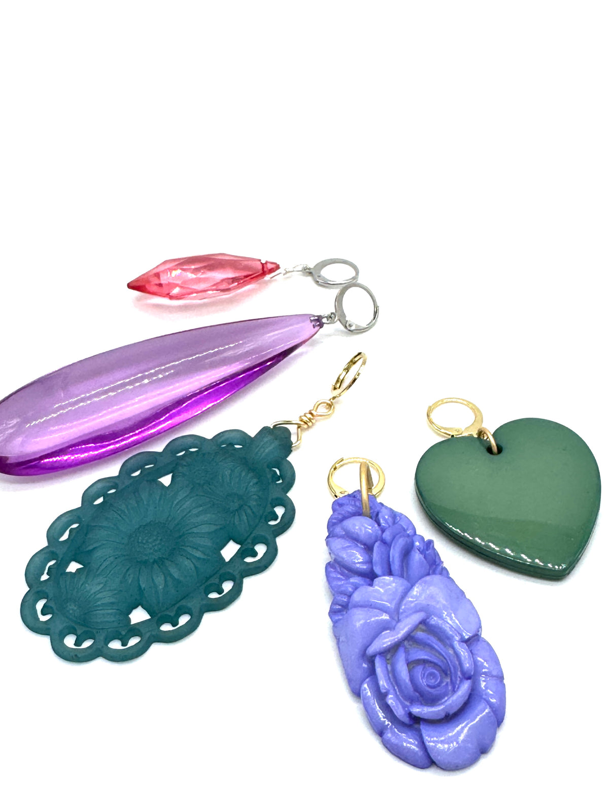 The Leetie Pendant &amp; Charm Bar