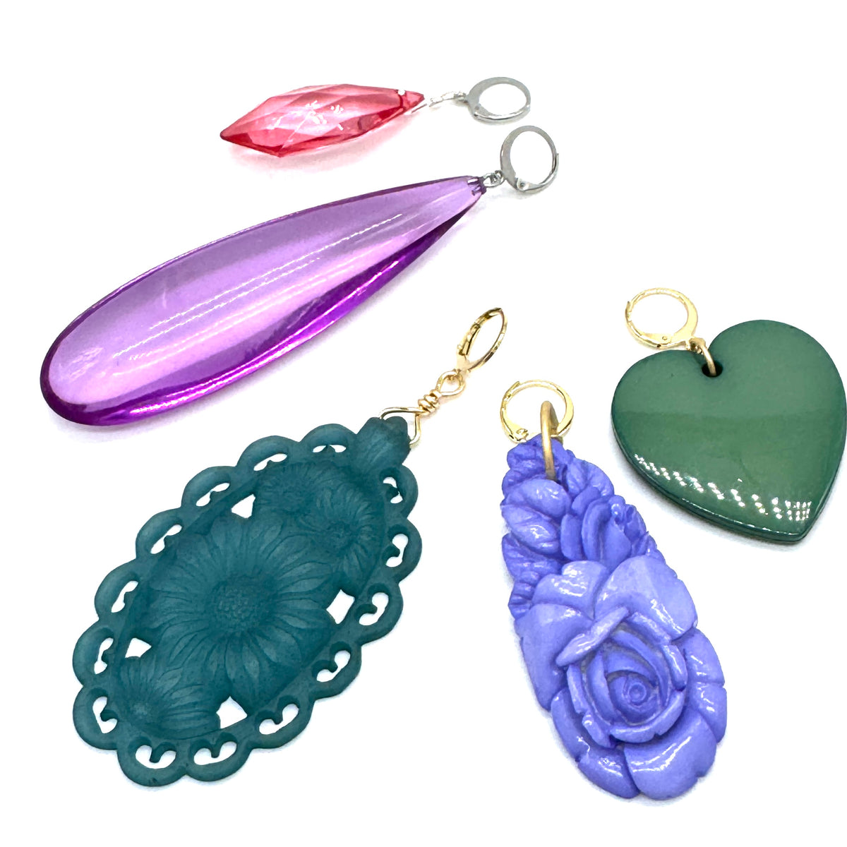 The Leetie Pendant &amp; Charm Bar