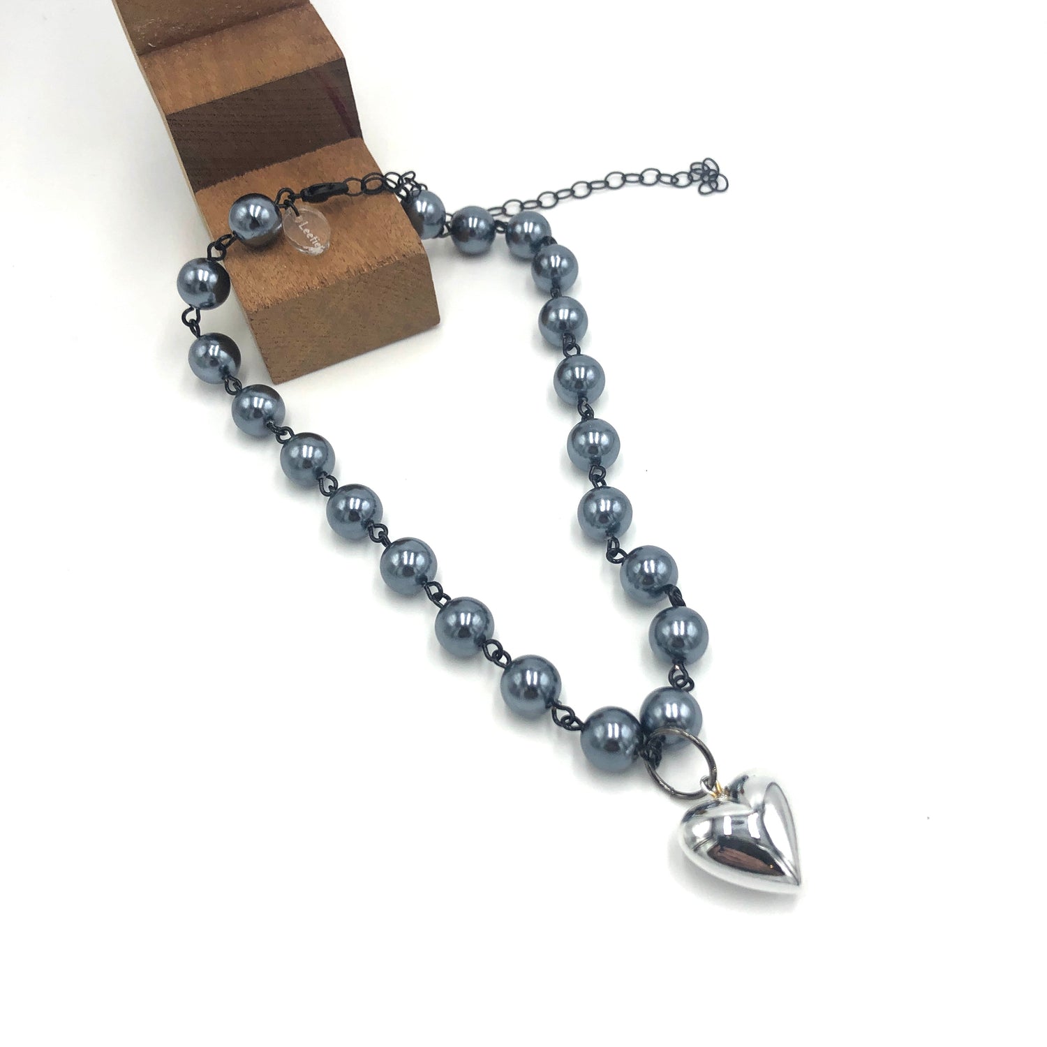 Grey Luster &amp; Silver Heart Necklace
