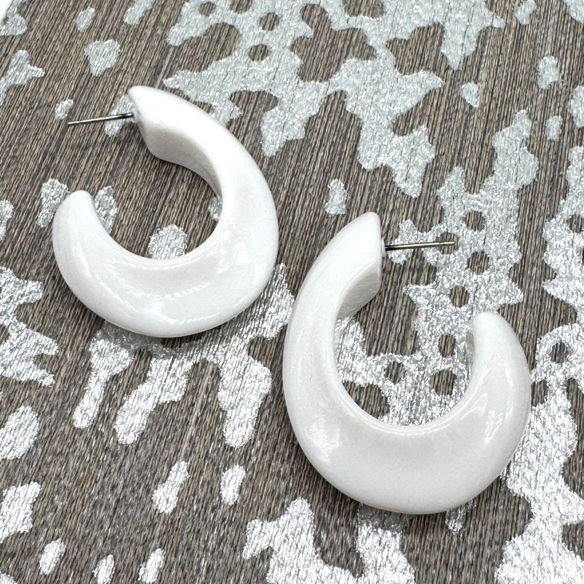 Shizuku Oval Hoop Earrings