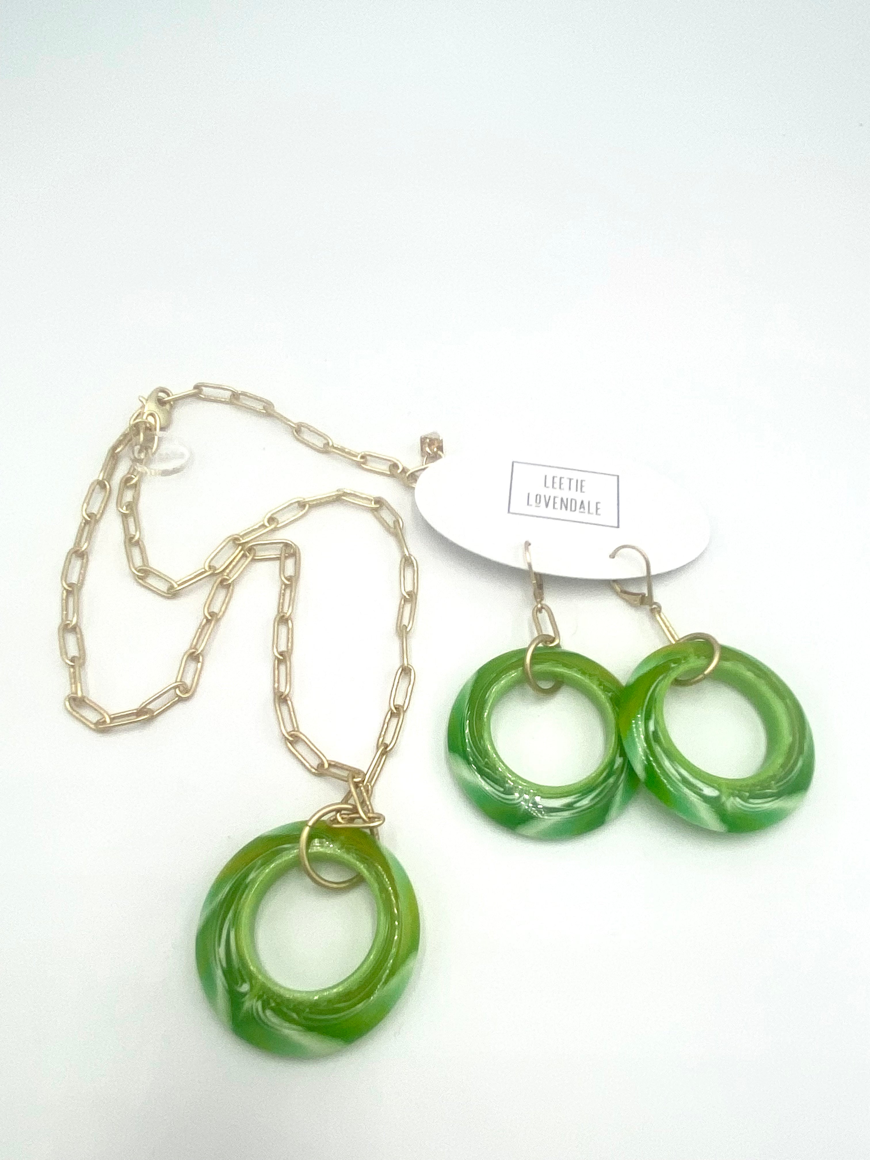 Green Swirl Candy Necklace - Shortie