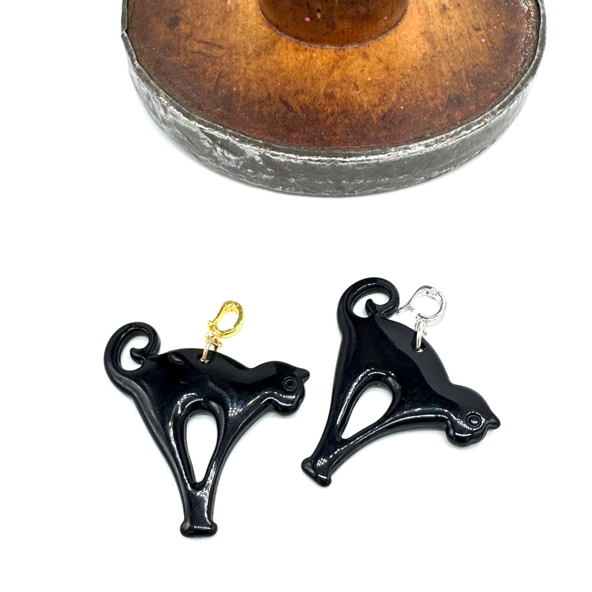 Black Cat Magic, Add-On Pendant