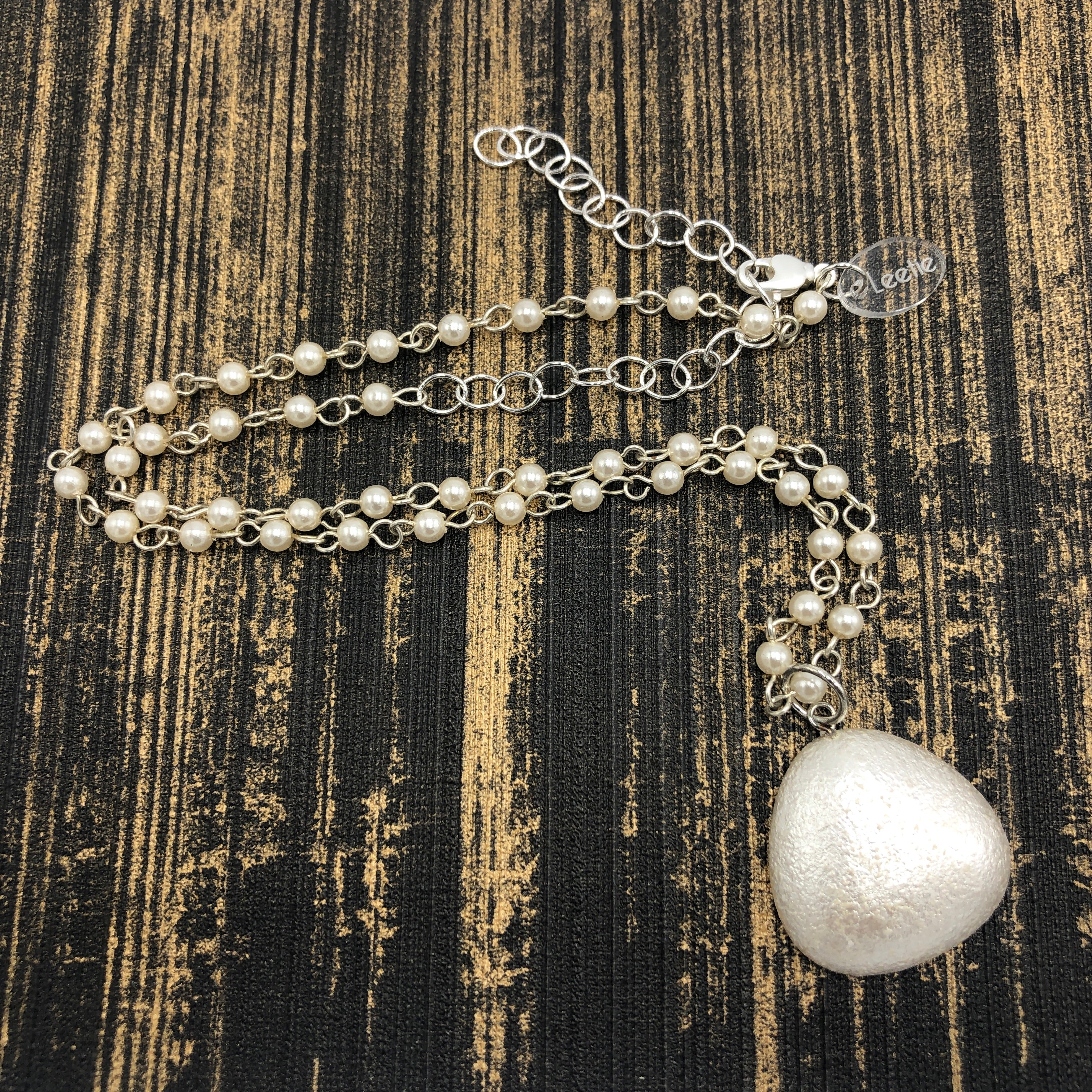 Pearly Girl Necklace *