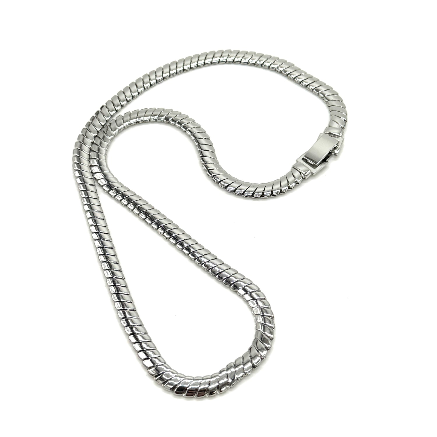 Boldline Snake Chain Necklace