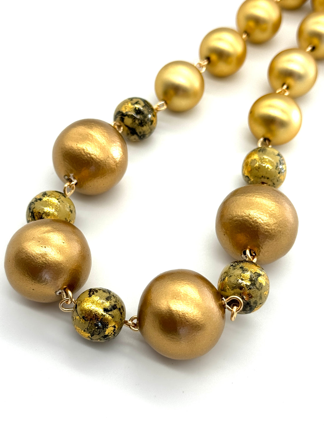 Golden Cotton Pearl Carmen Necklace *