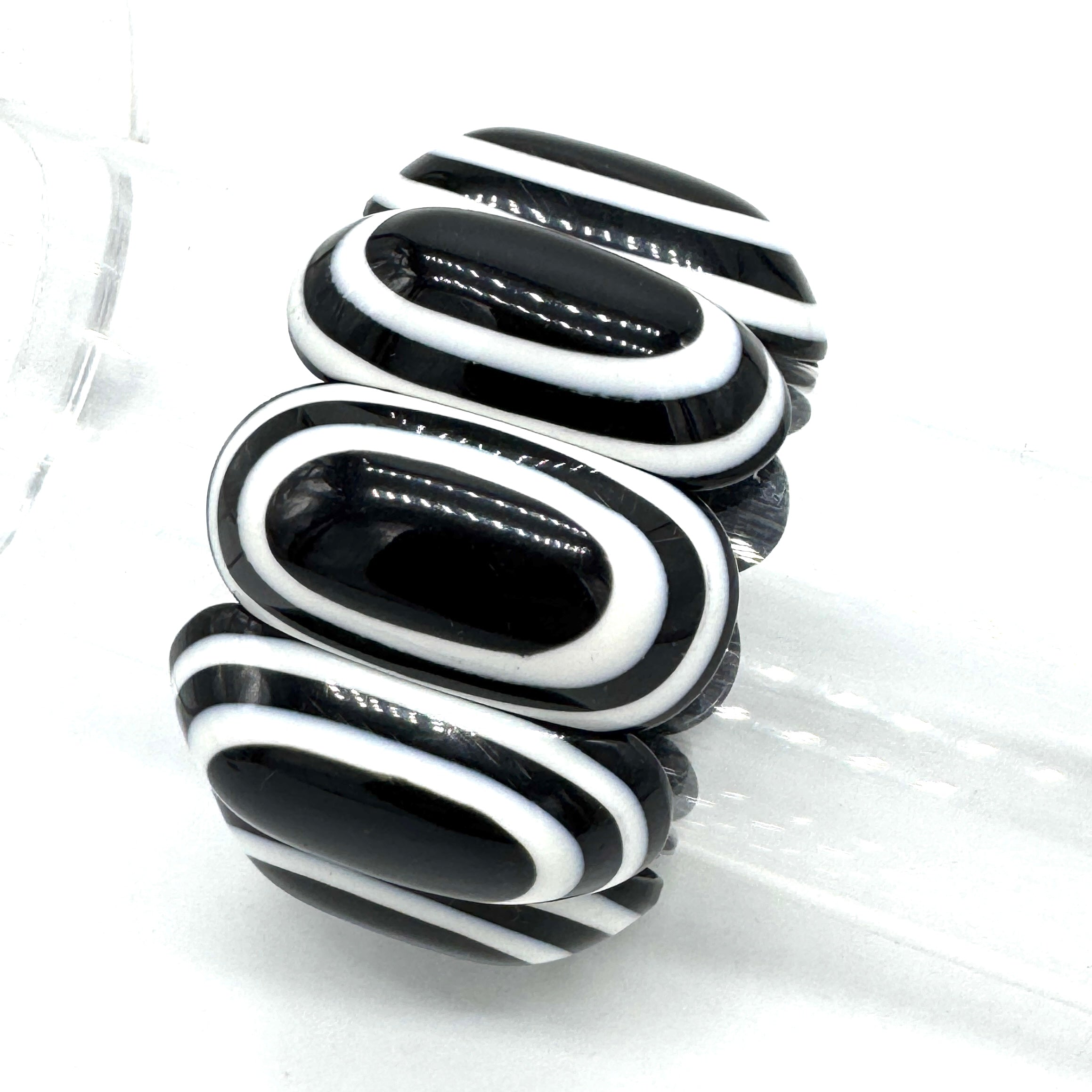 Oval Black &amp; White Geometric Resin Stretch Bracelet