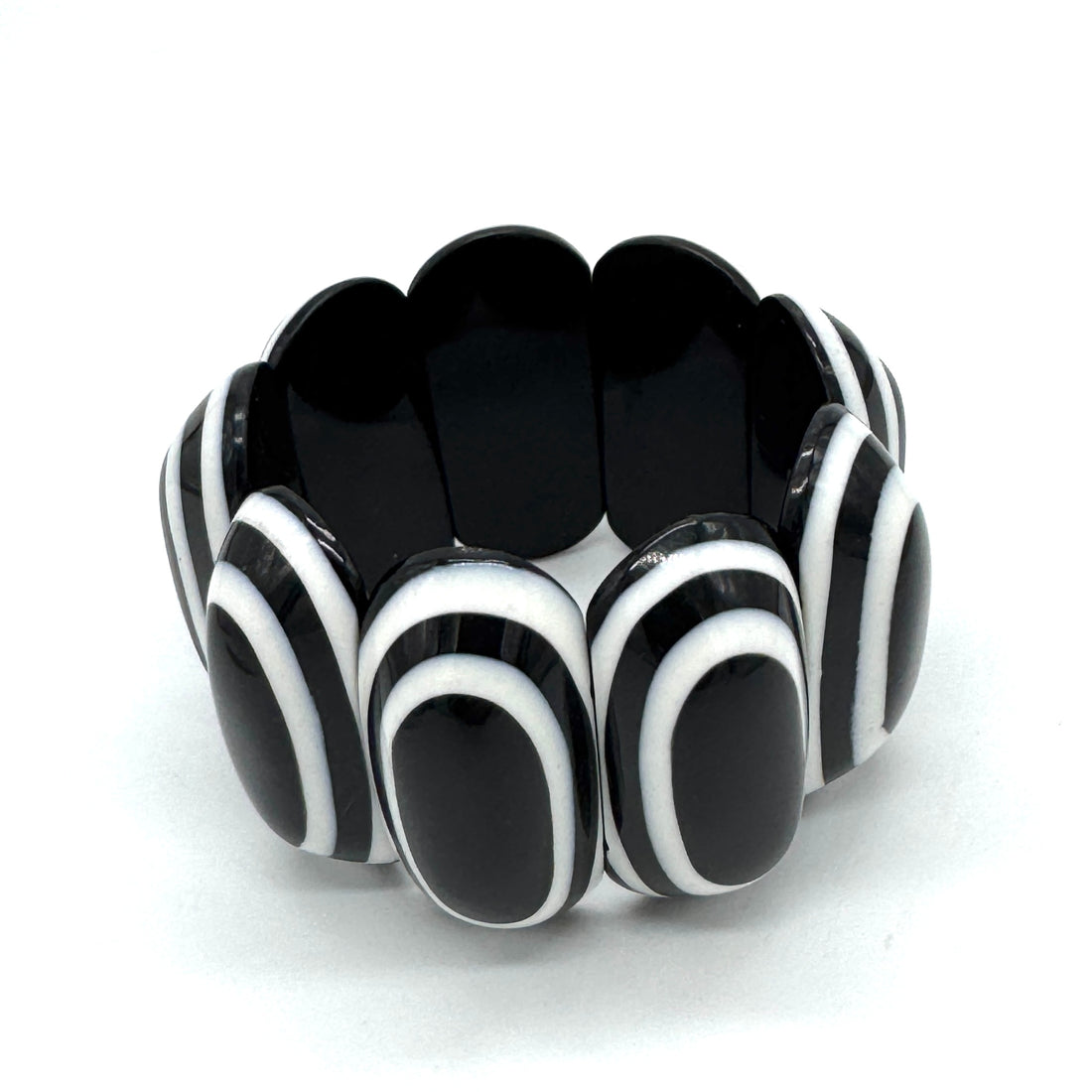 Oval Black &amp; White Geometric Resin Stretch Bracelet